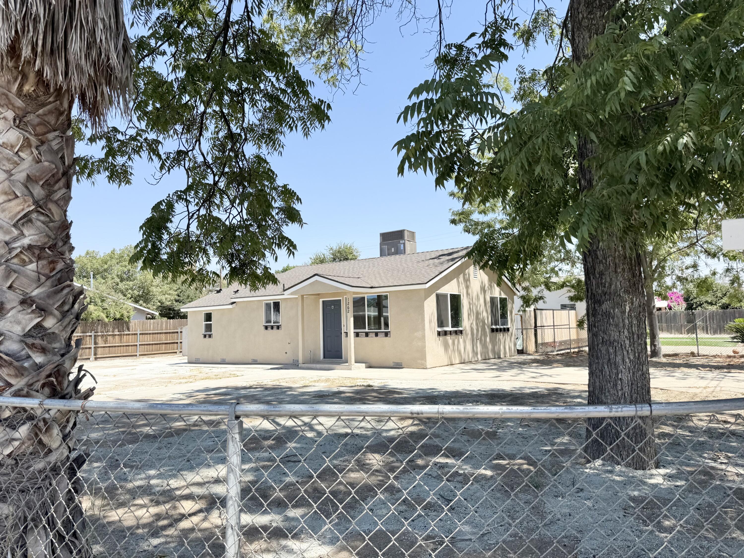 1262 Tomah Ave, Porterville, CA 93257