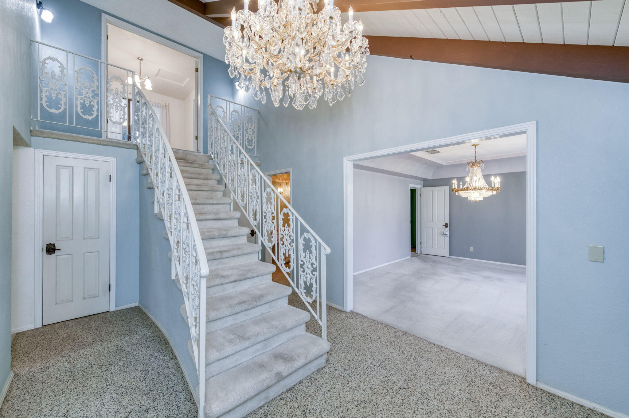 541 N De Wolf Ave, Fresno, CA 93737