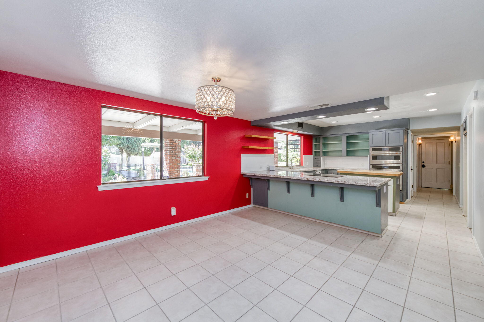 541 N De Wolf Ave, Fresno, CA 93737