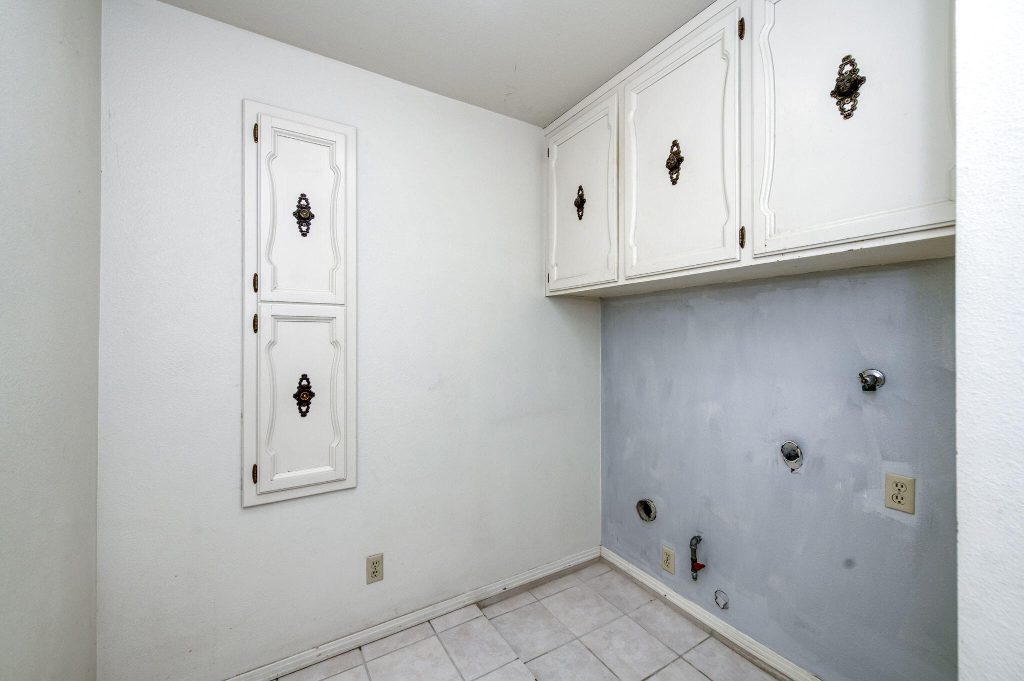 541 N De Wolf Ave, Fresno, CA 93737