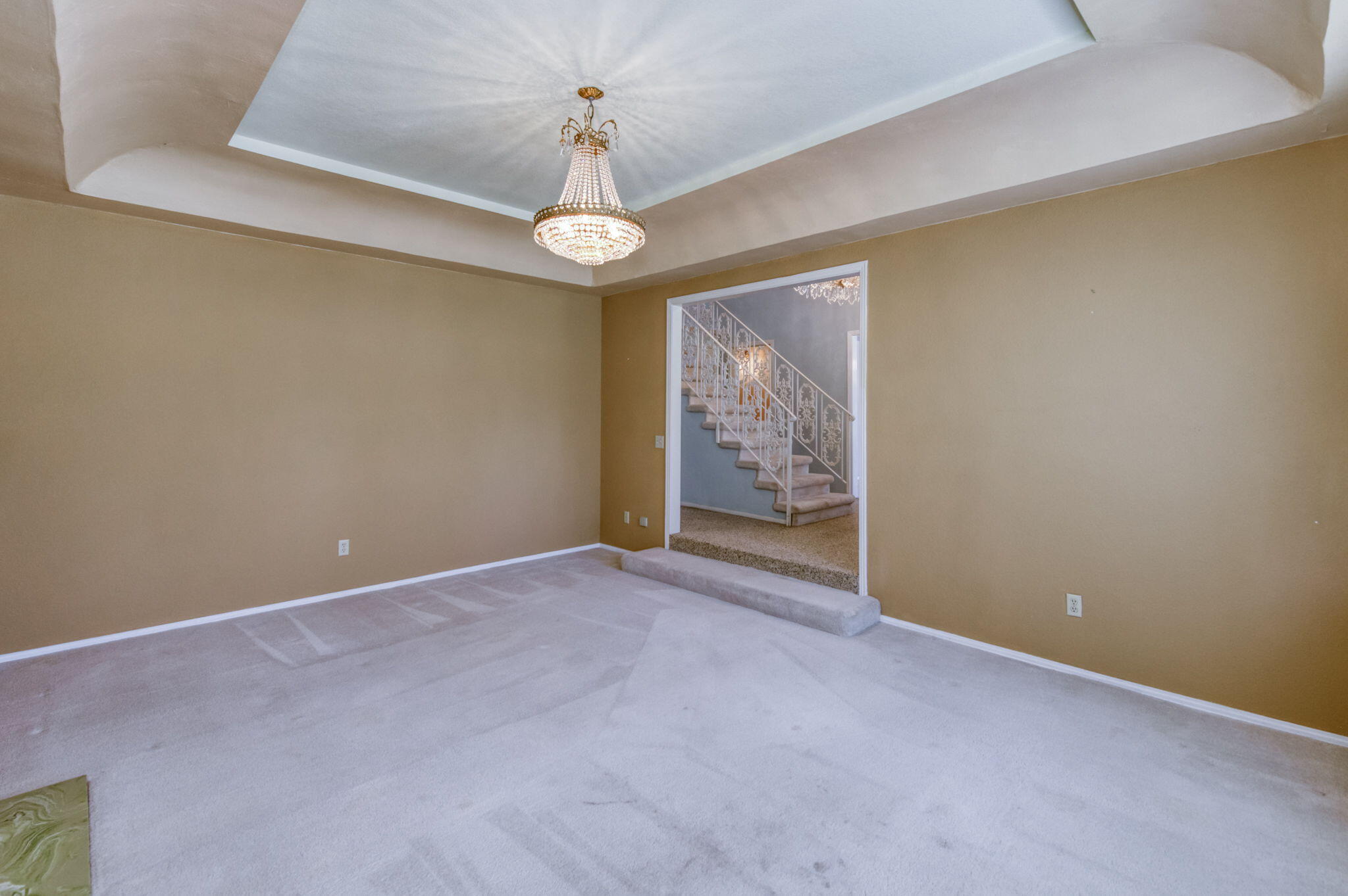 541 N De Wolf Ave, Fresno, CA 93737