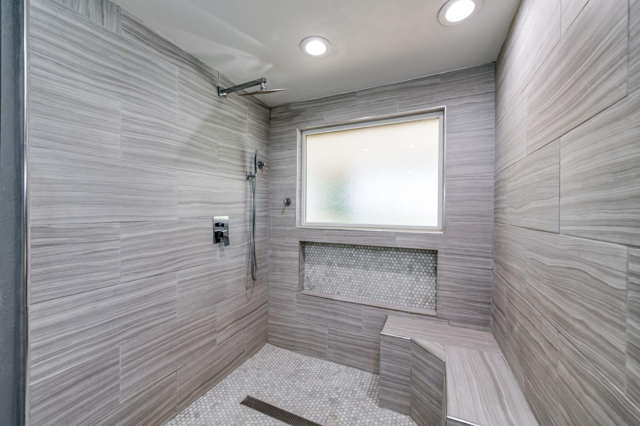 541 N De Wolf Ave, Fresno, CA 93737