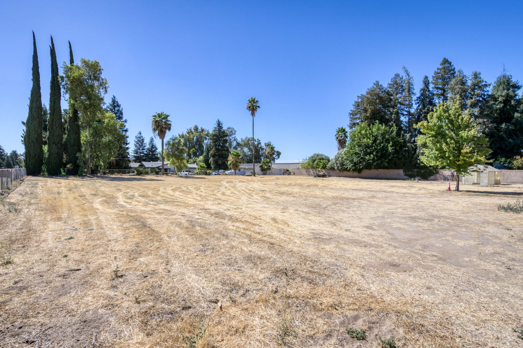 541 N De Wolf Ave, Fresno, CA 93737