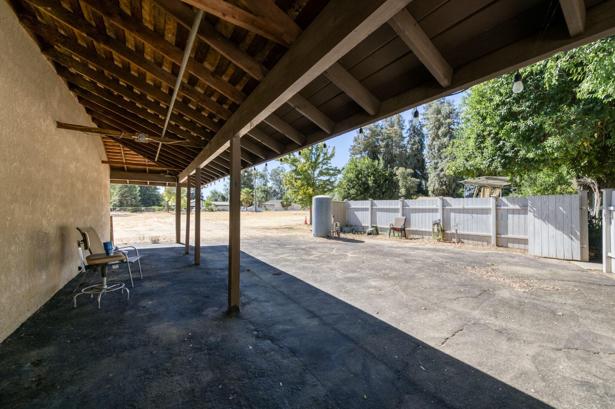 541 N De Wolf Ave, Fresno, CA 93737