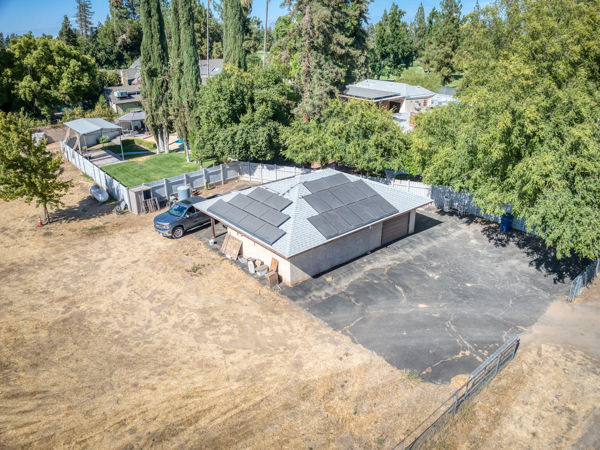 541 N De Wolf Ave, Fresno, CA 93737