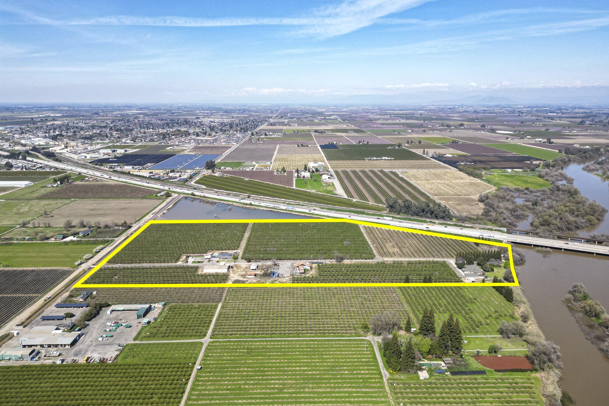 1710 Ave 388, Kingsburg, CA 93631