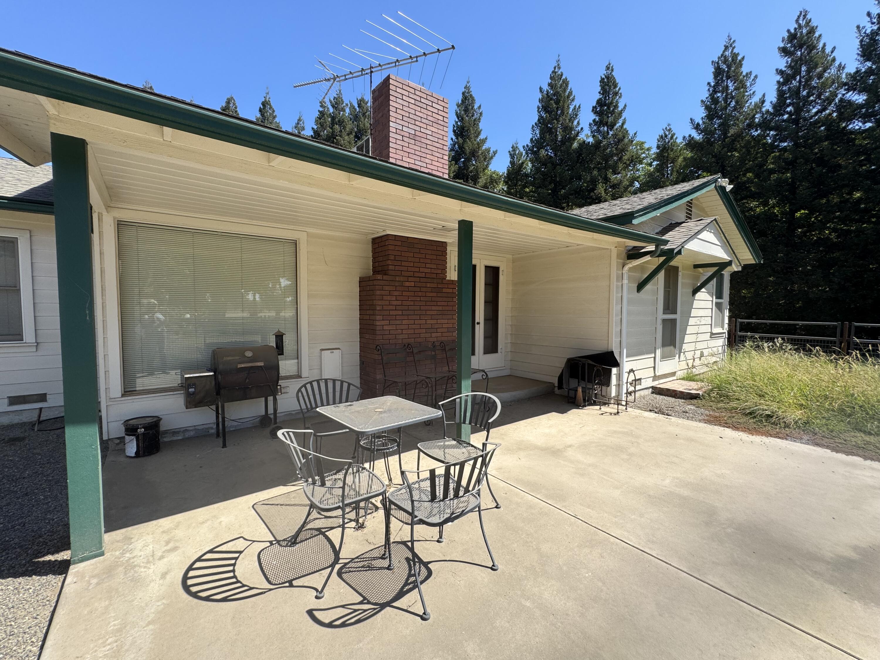 15061 Ave 288, Visalia, CA 93292