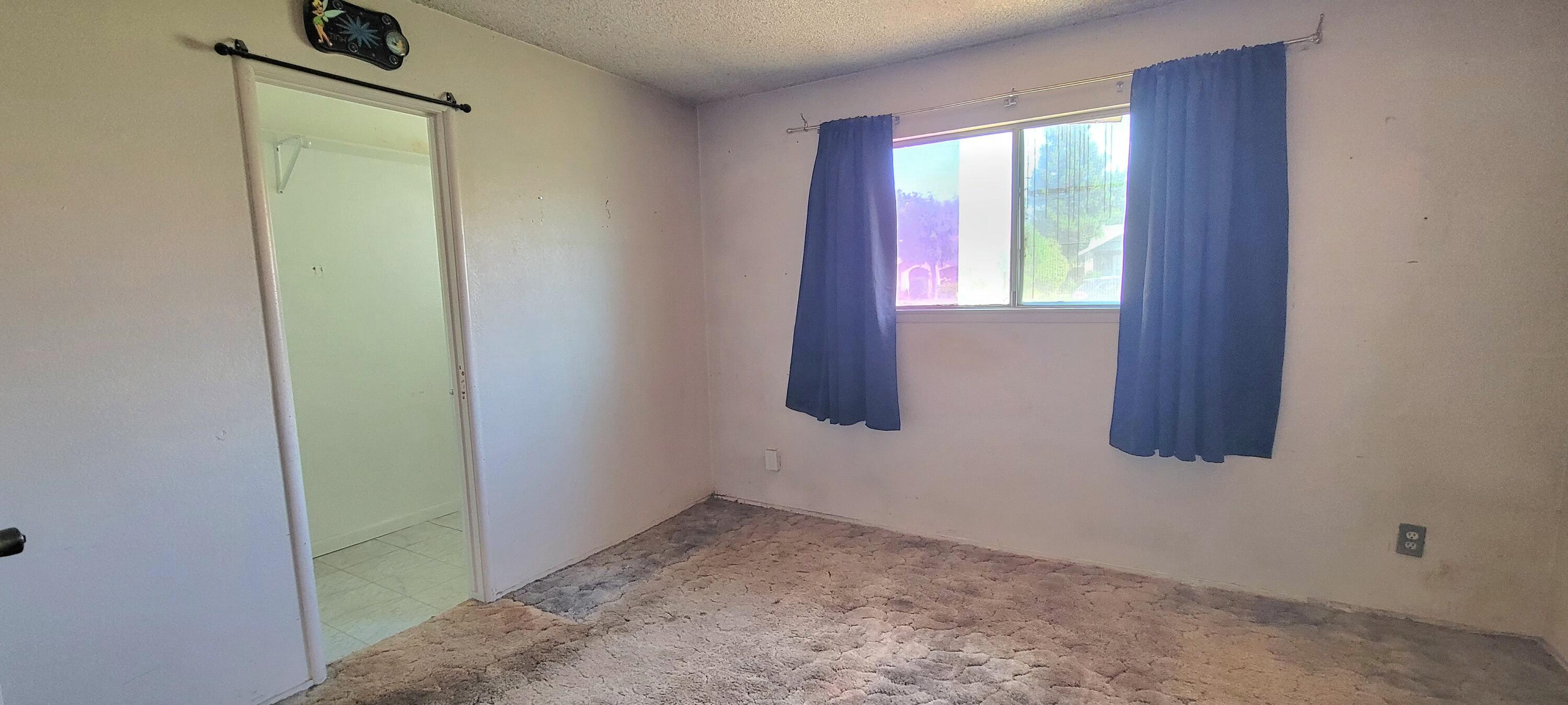 673 E Lakeview Ave, Woodlake, CA 93286