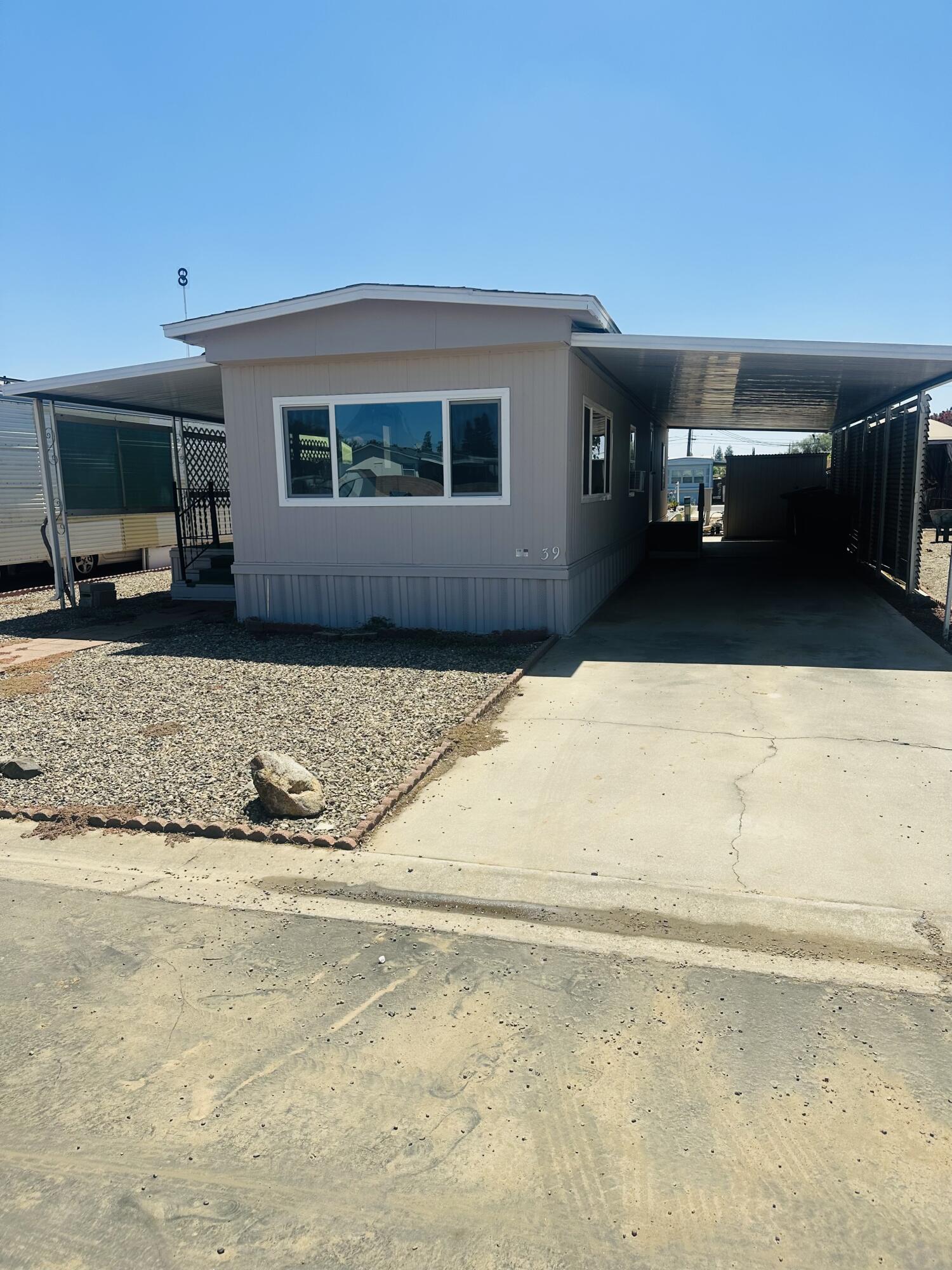 314 N Albert Ave #39, Exeter, CA 93221