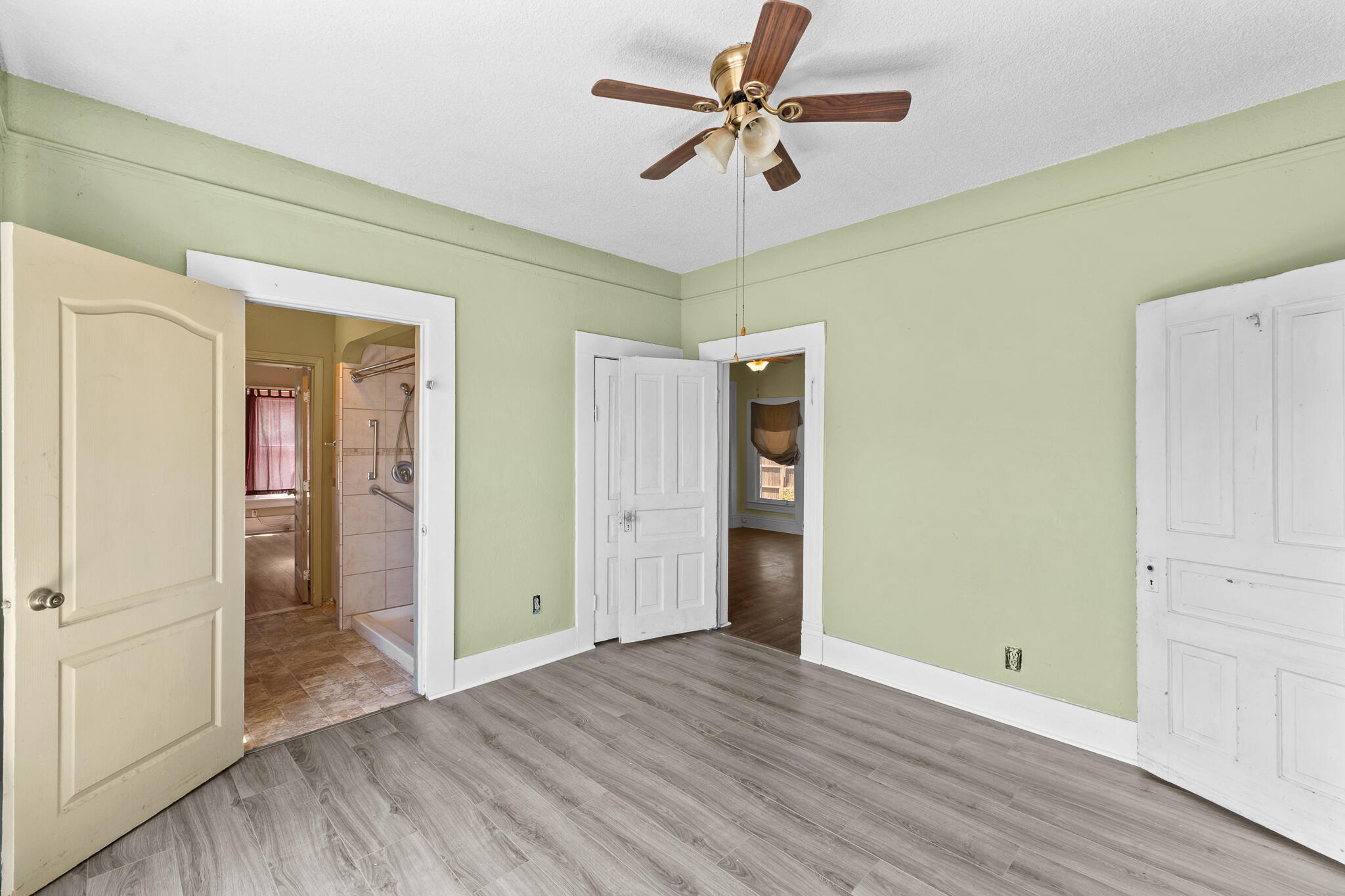 15630 Seville Ave, Visalia, CA 93292