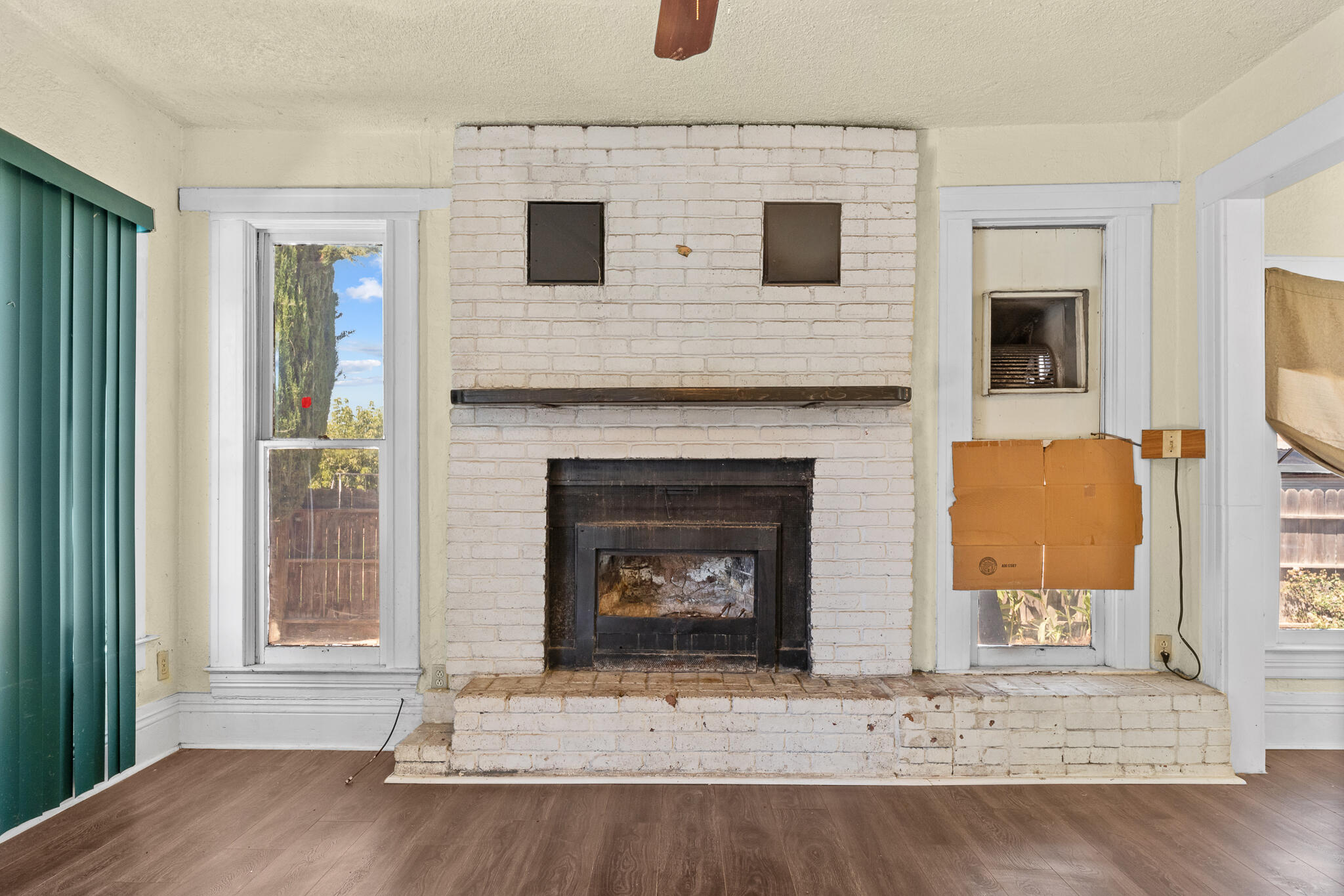 15630 Seville Ave, Visalia, CA 93292