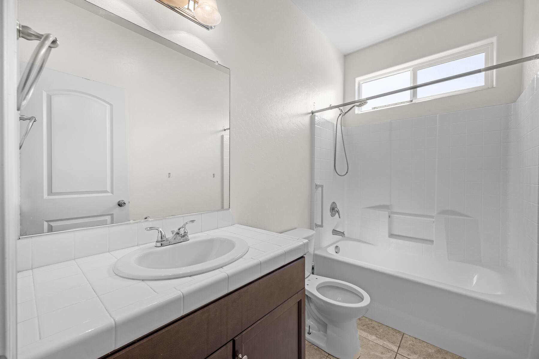 3102 SE La Vida Ct, Visalia, CA 93292