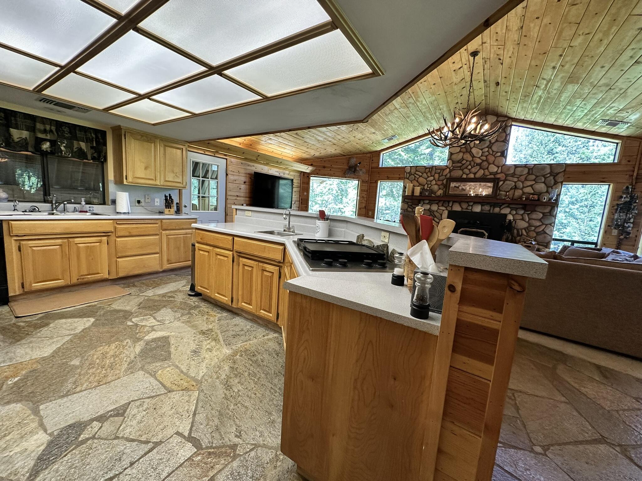 57784 Fawn Dr, Springville, CA 93265