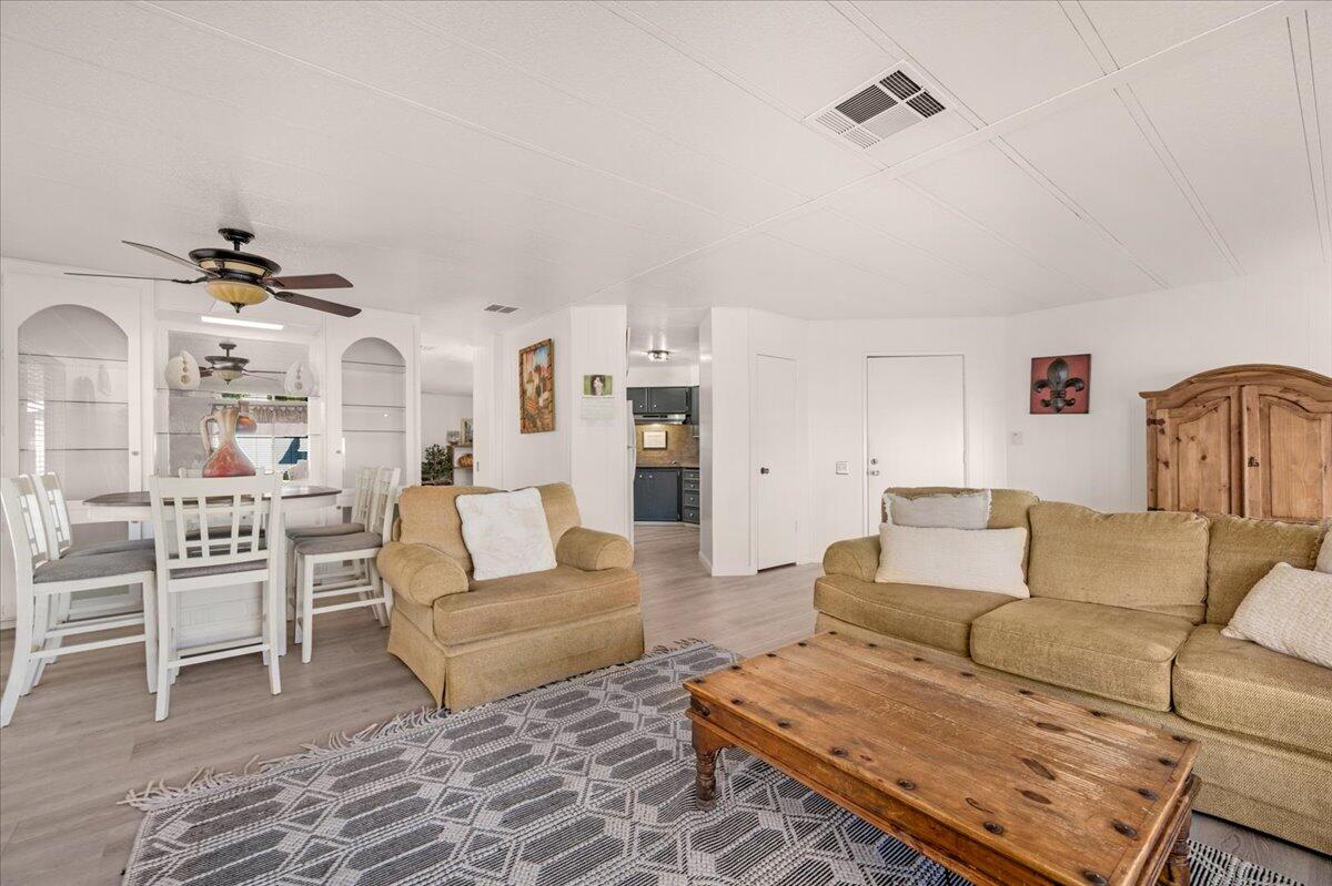 2706 W Ashlan Ave #323, Fresno, CA 93705