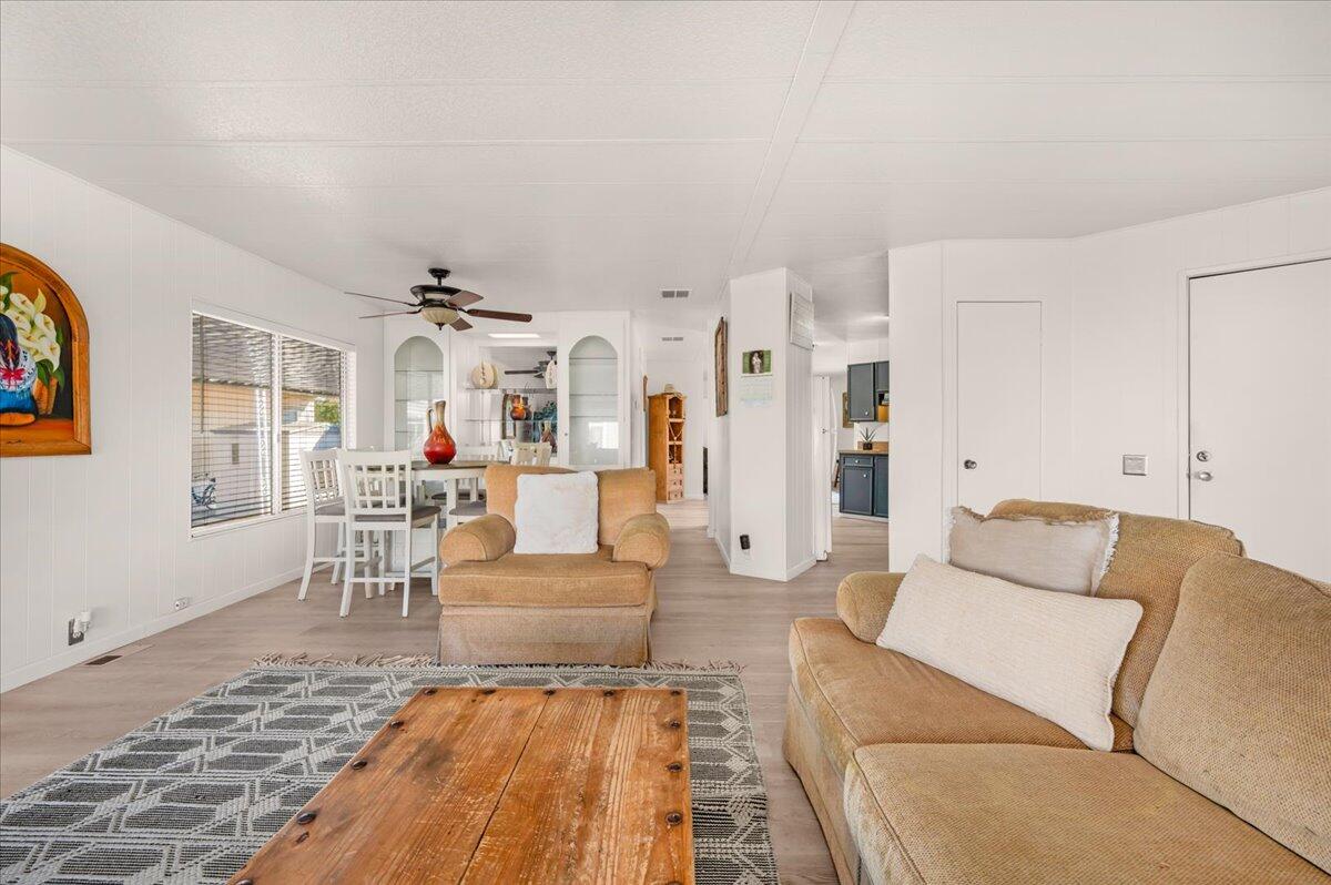 2706 W Ashlan Ave #323, Fresno, CA 93705