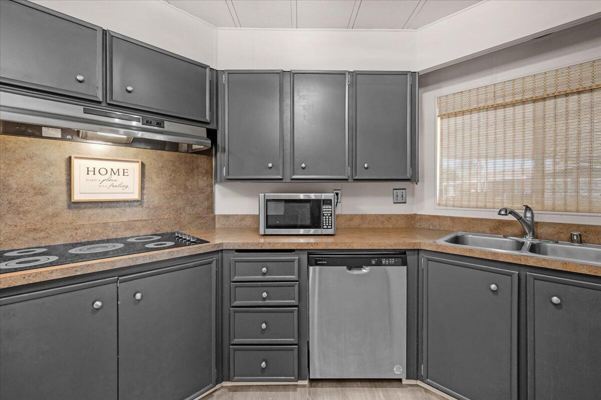 2706 W Ashlan Ave #323, Fresno, CA 93705