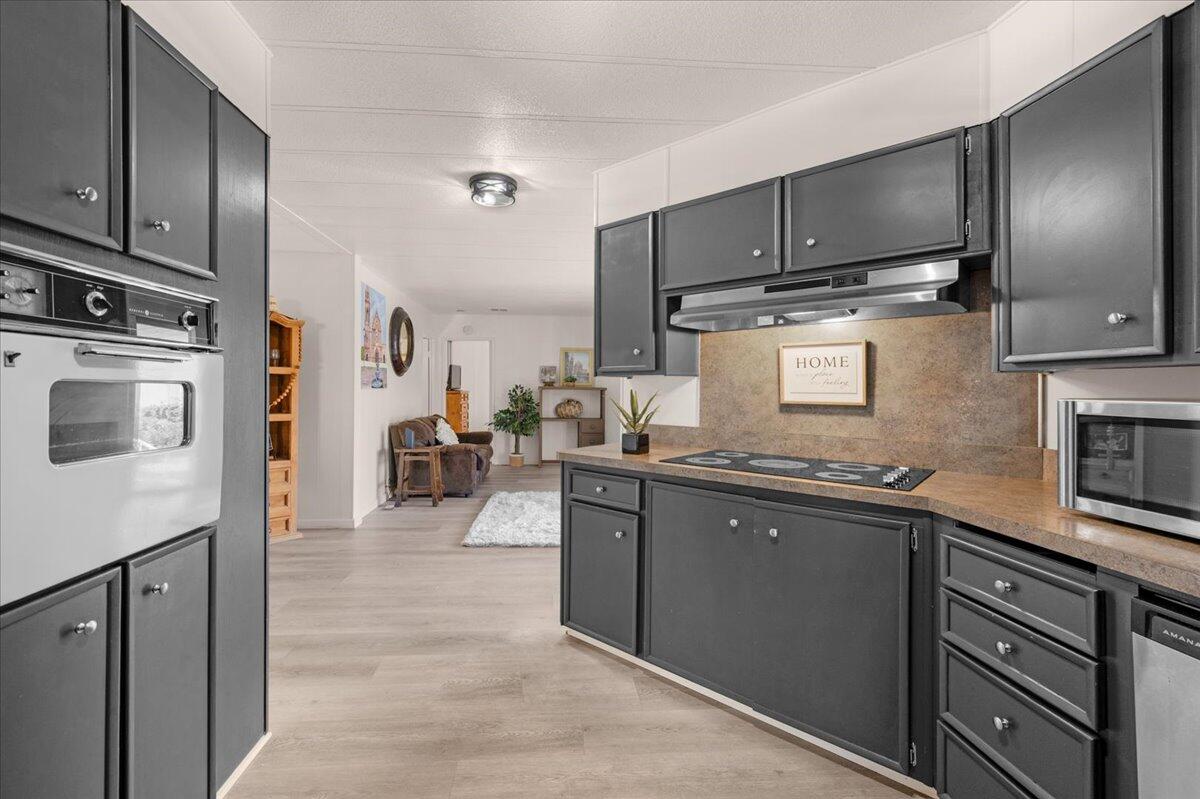 2706 W Ashlan Ave #323, Fresno, CA 93705