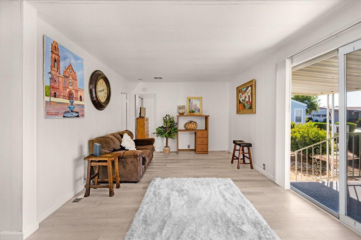 2706 W Ashlan Ave #323, Fresno, CA 93705