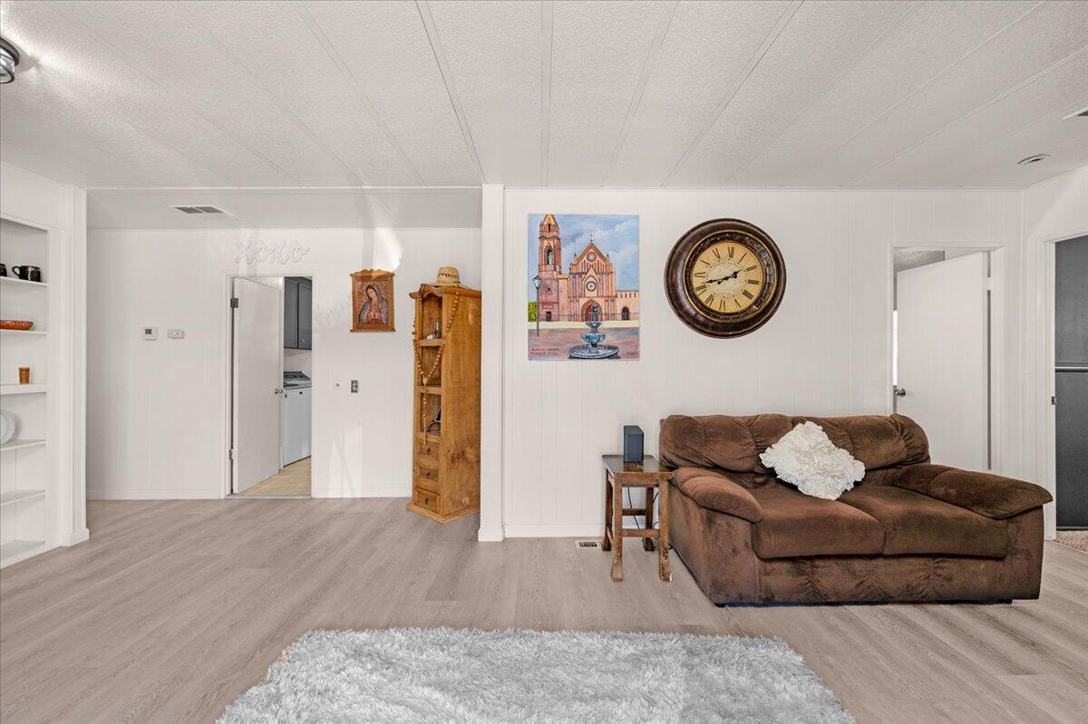 2706 W Ashlan Ave #323, Fresno, CA 93705