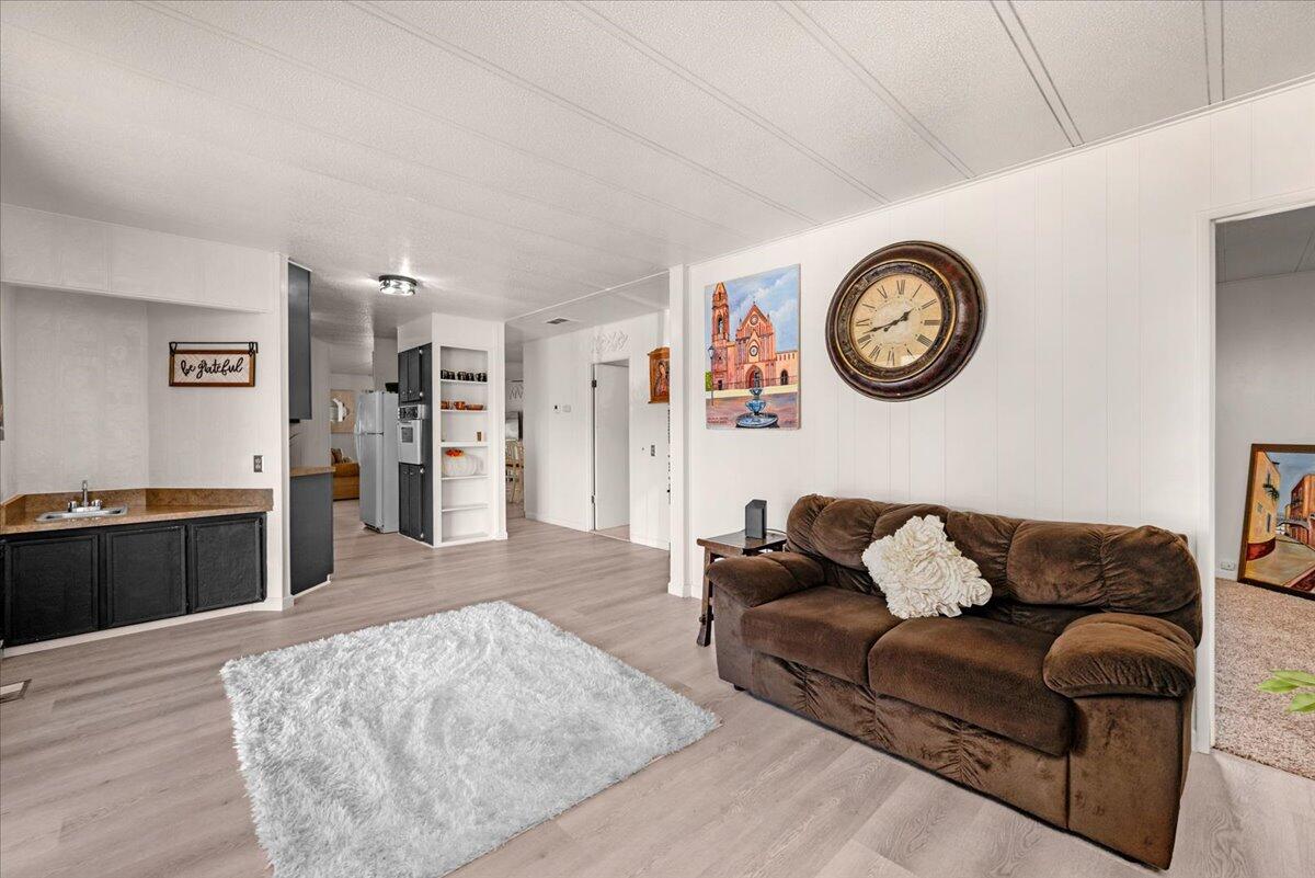 2706 W Ashlan Ave #323, Fresno, CA 93705