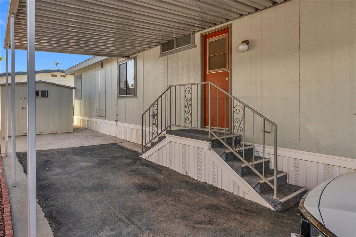 2706 W Ashlan Ave #323, Fresno, CA 93705