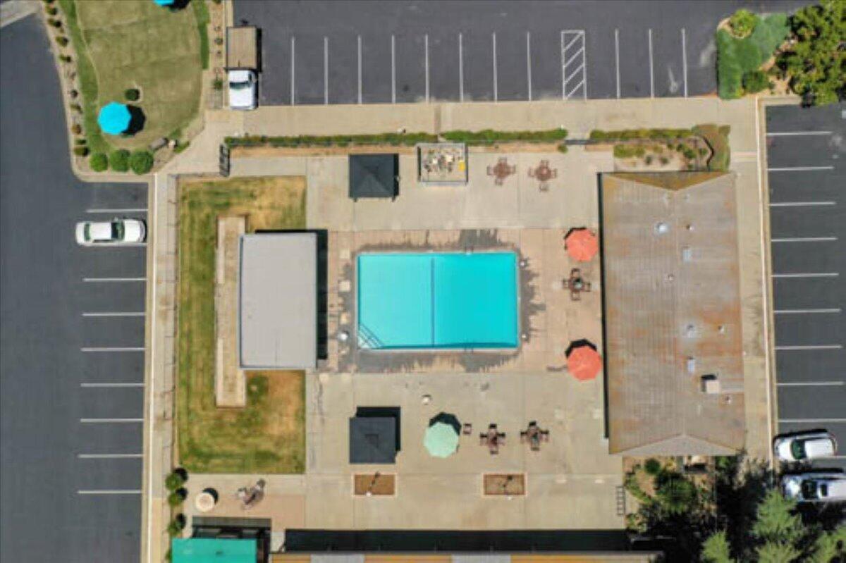 2706 W Ashlan Ave #323, Fresno, CA 93705