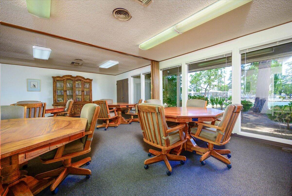 2706 W Ashlan Ave #323, Fresno, CA 93705