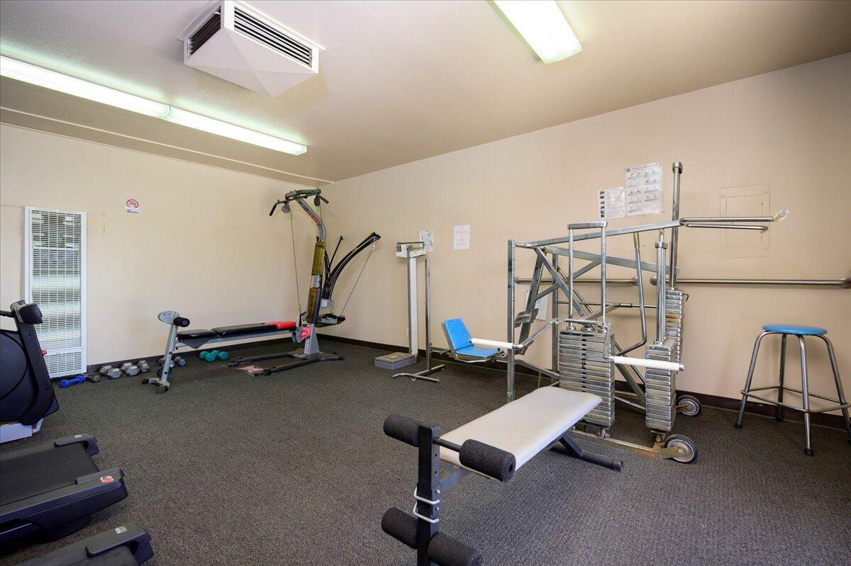 2706 W Ashlan Ave #323, Fresno, CA 93705