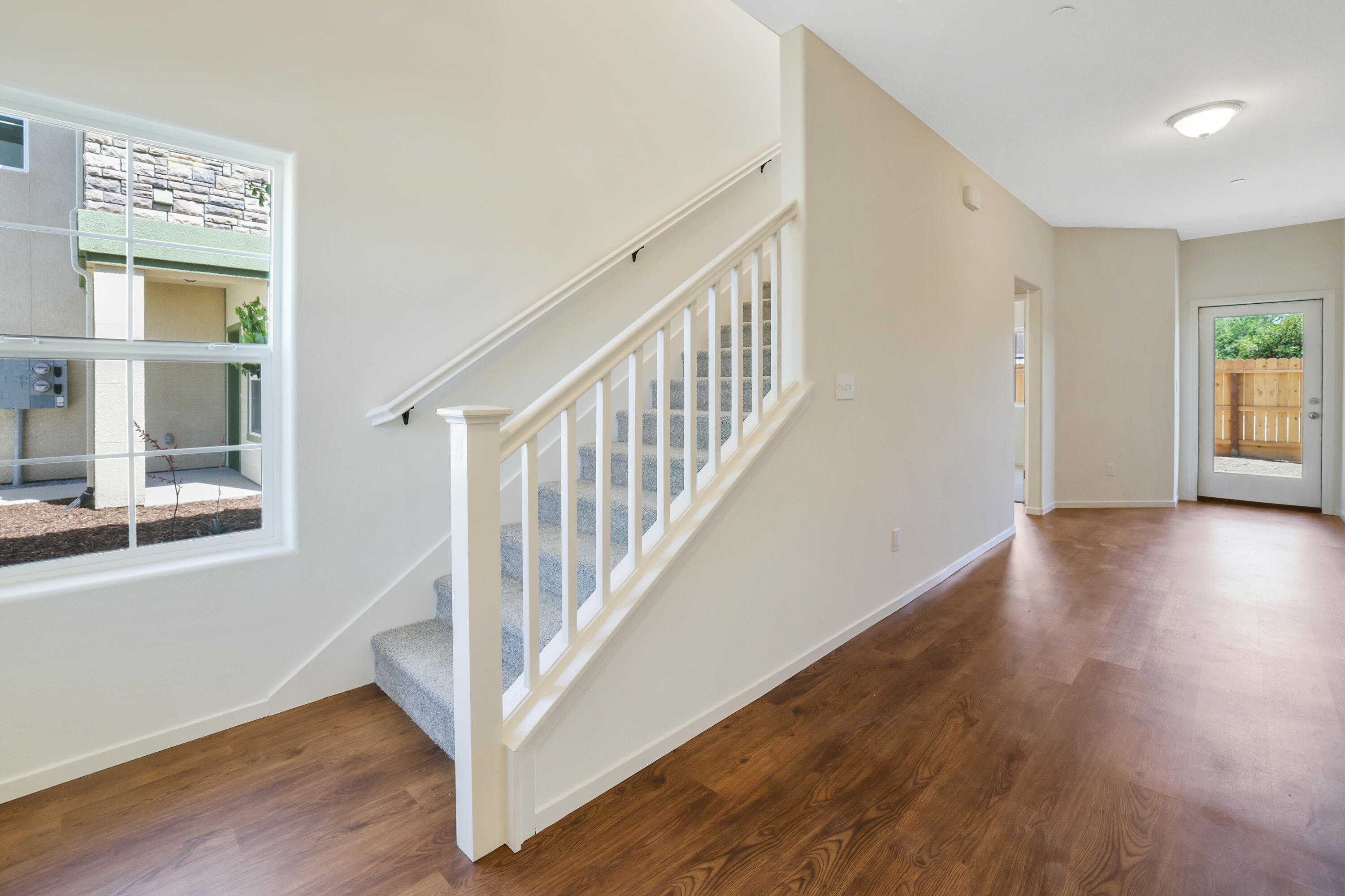 1137 W Putnam Ave, Porterville, CA 93257