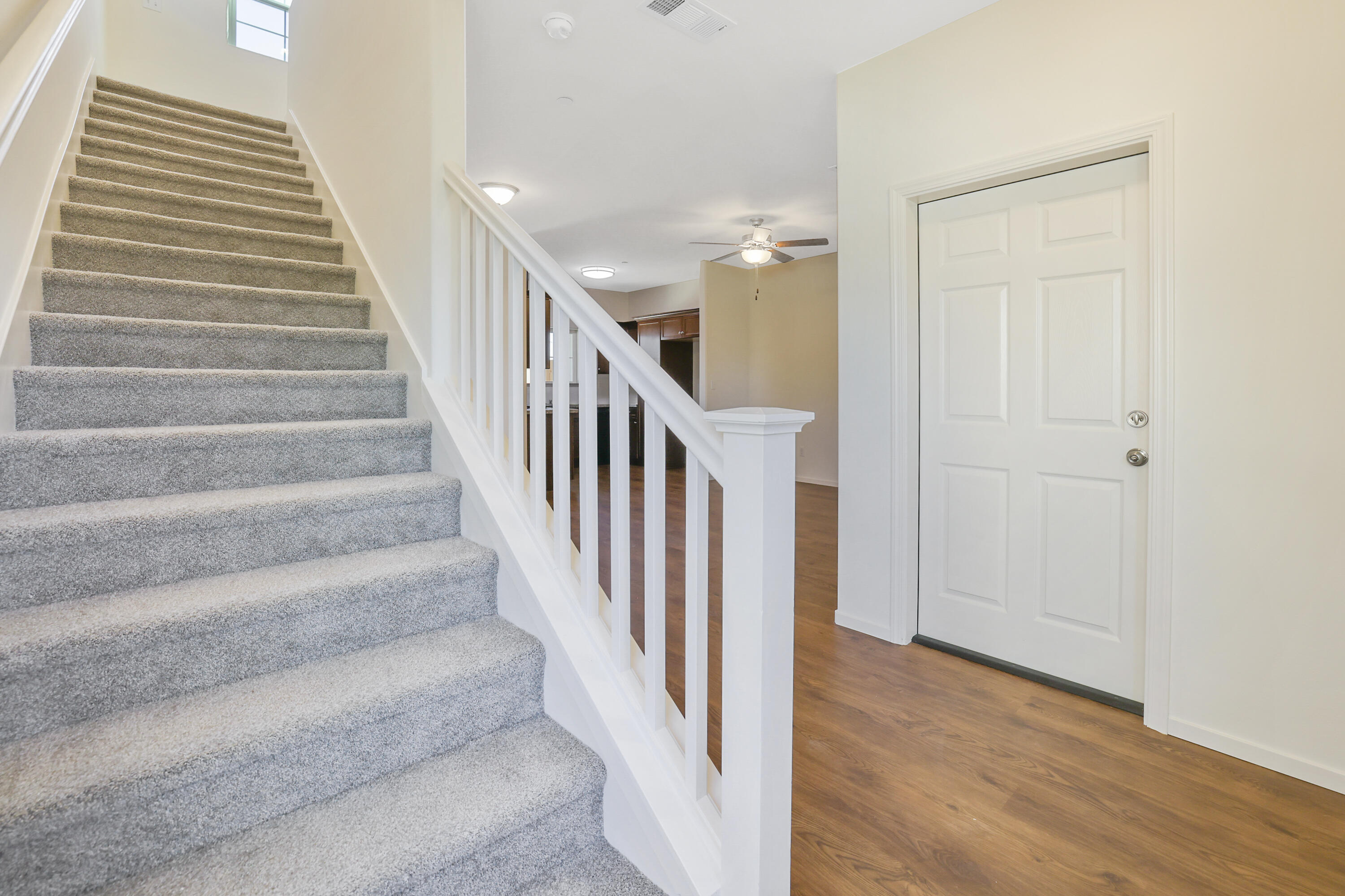 1147 W Putnam Ave, Porterville, CA 93257