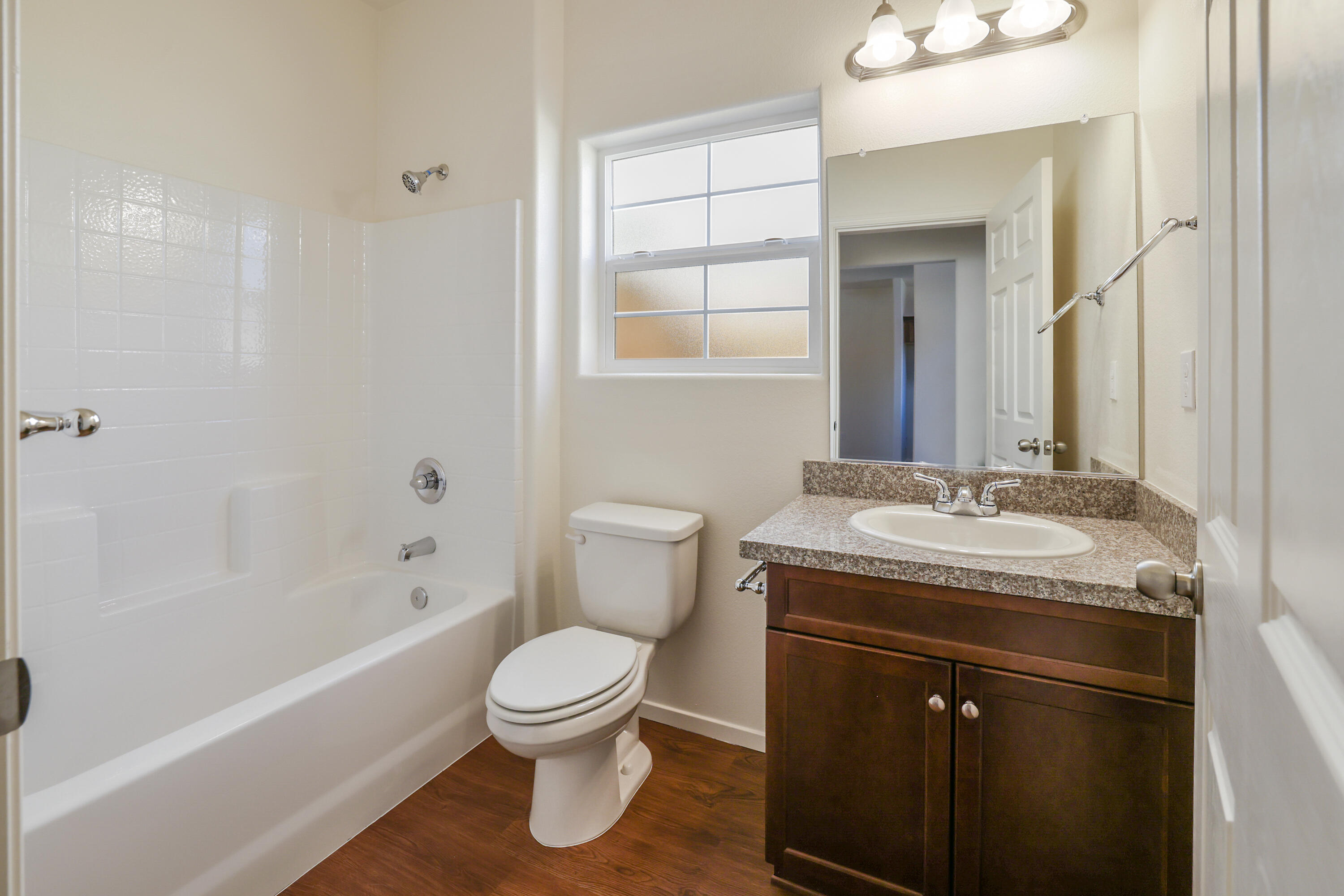 1147 W Putnam Ave, Porterville, CA 93257