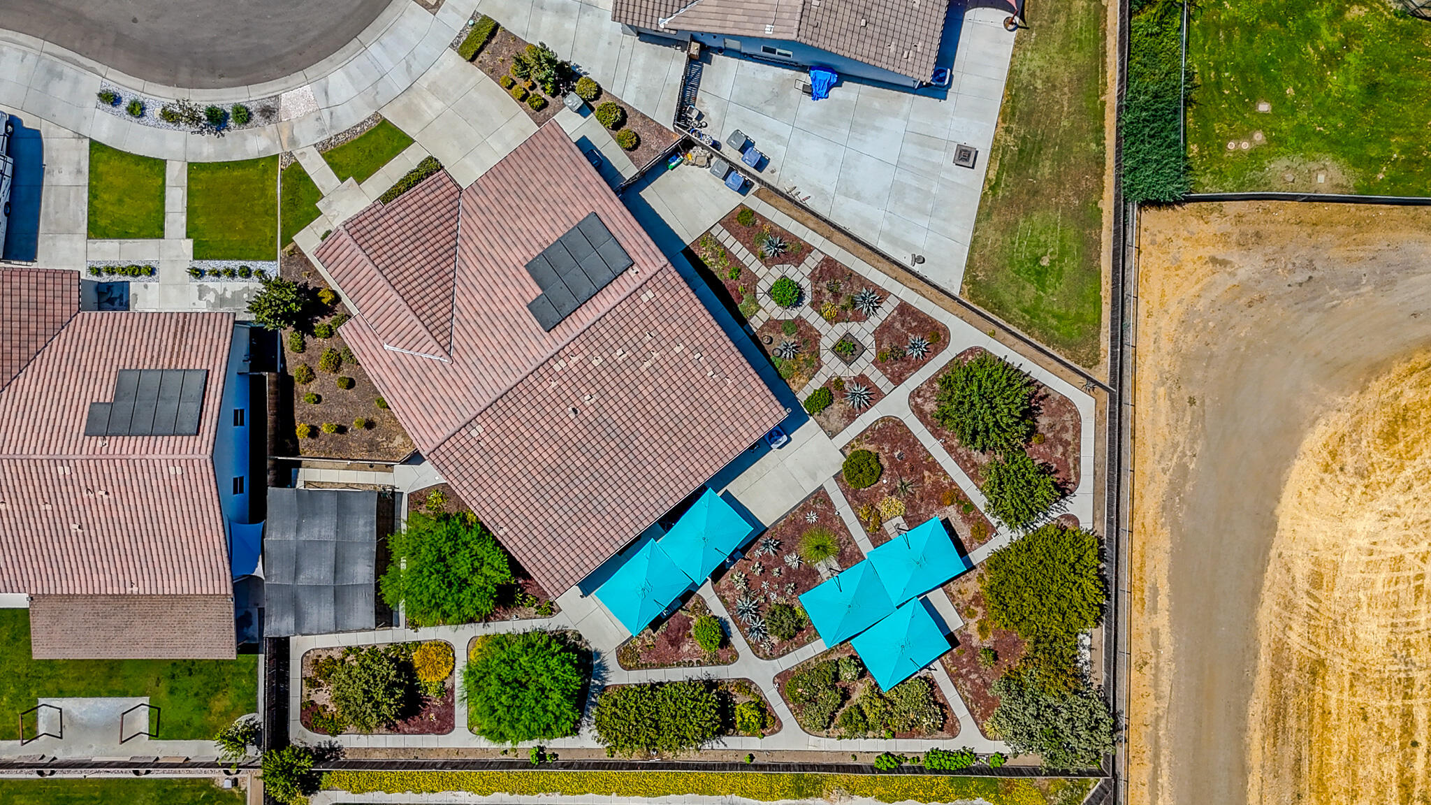 804 S Simon St, Visalia, CA 93292