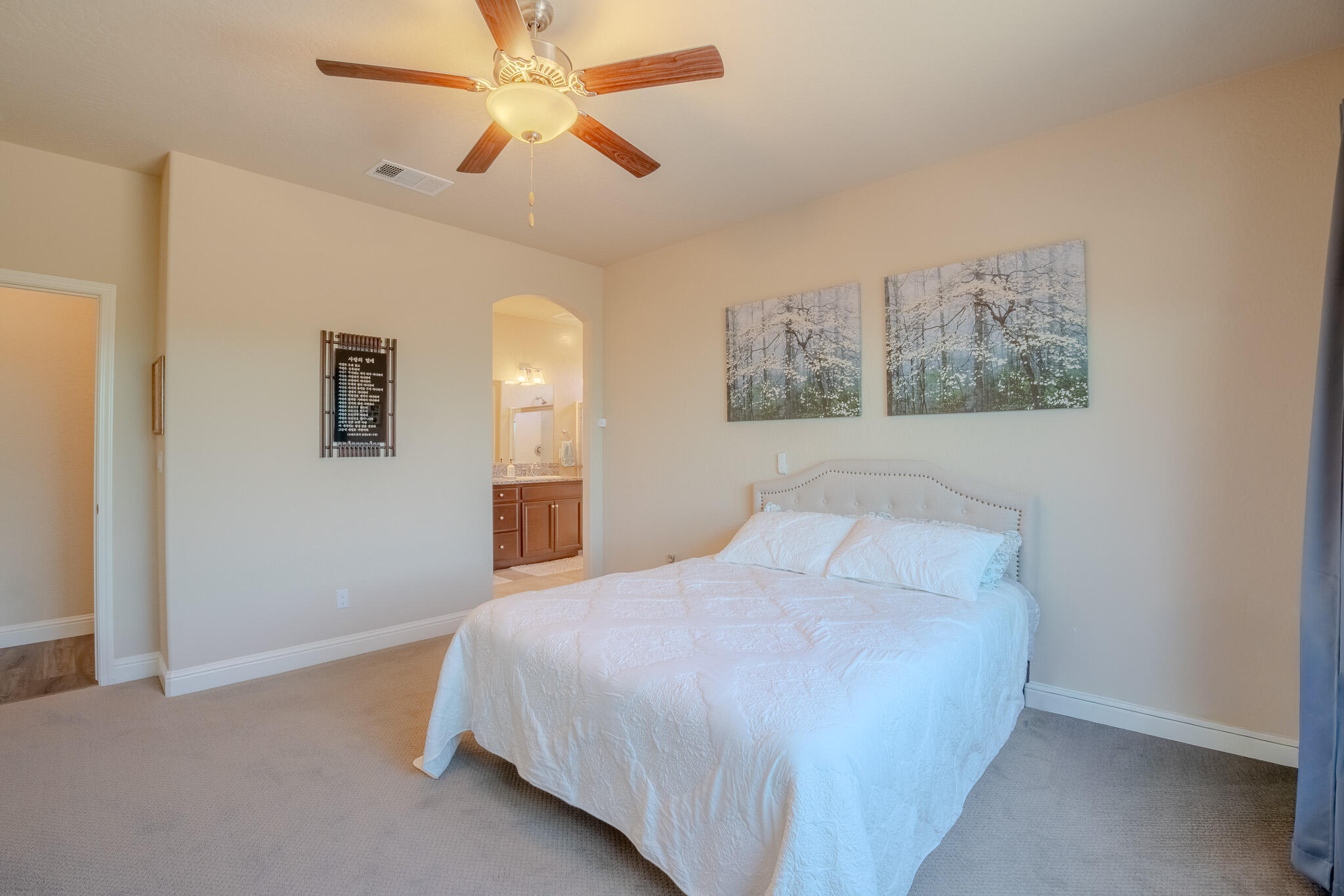 804 S Simon St, Visalia, CA 93292