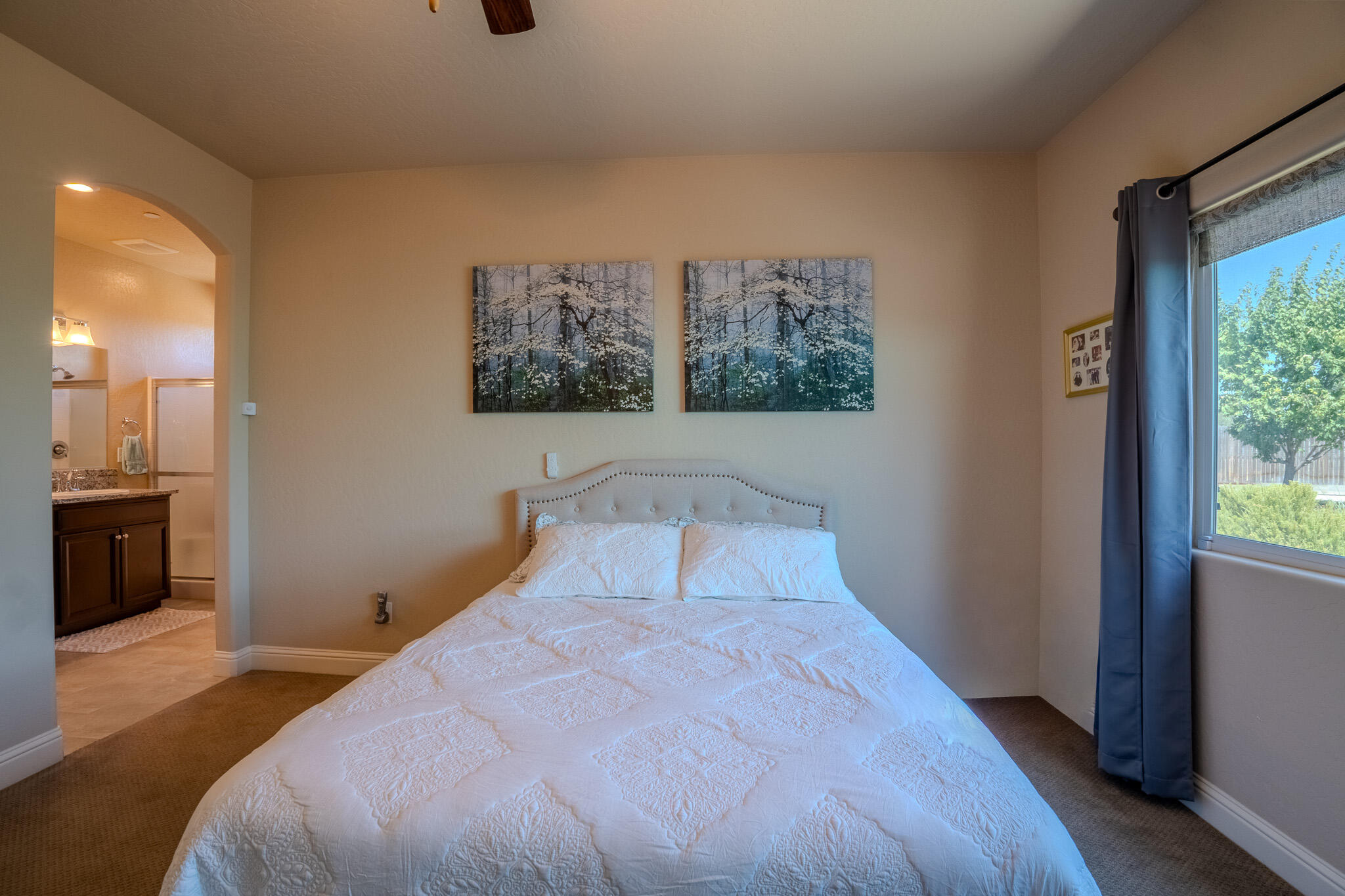 804 S Simon St, Visalia, CA 93292