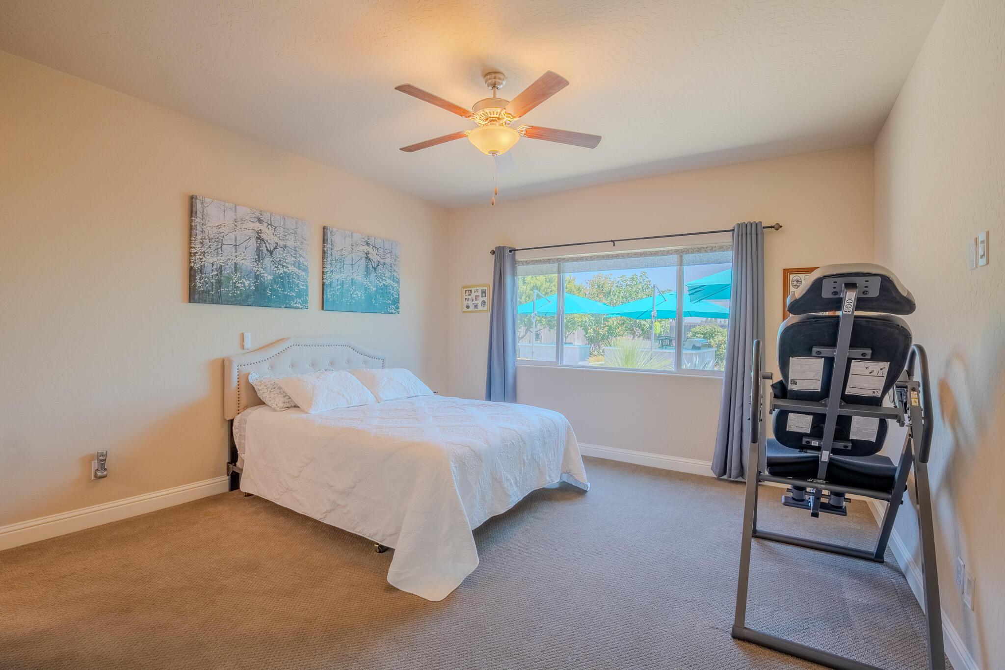 804 S Simon St, Visalia, CA 93292