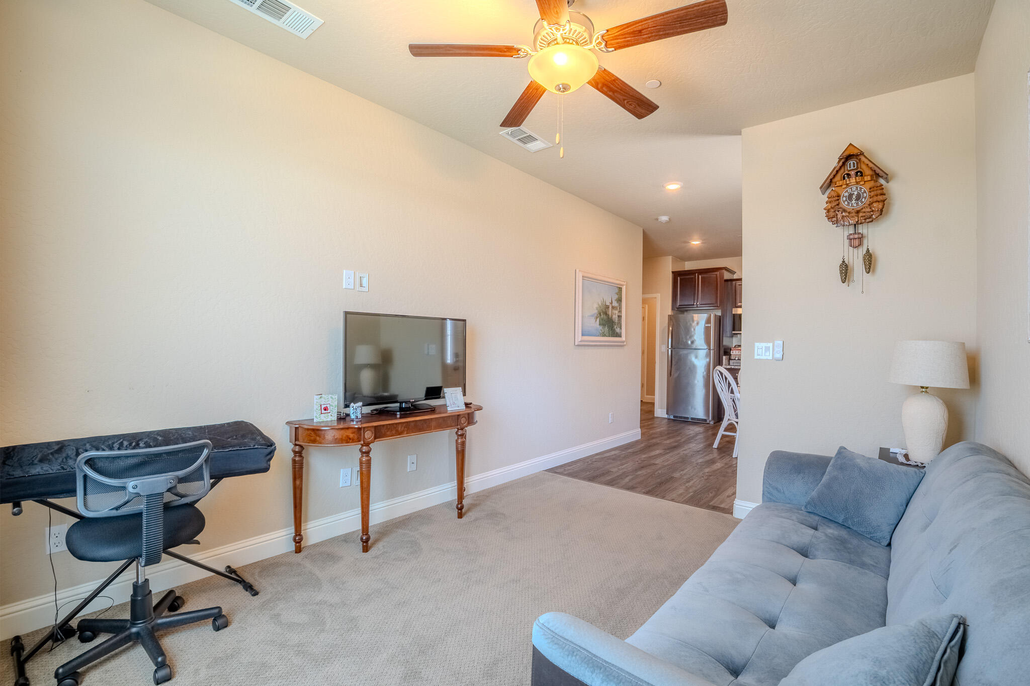 804 S Simon St, Visalia, CA 93292