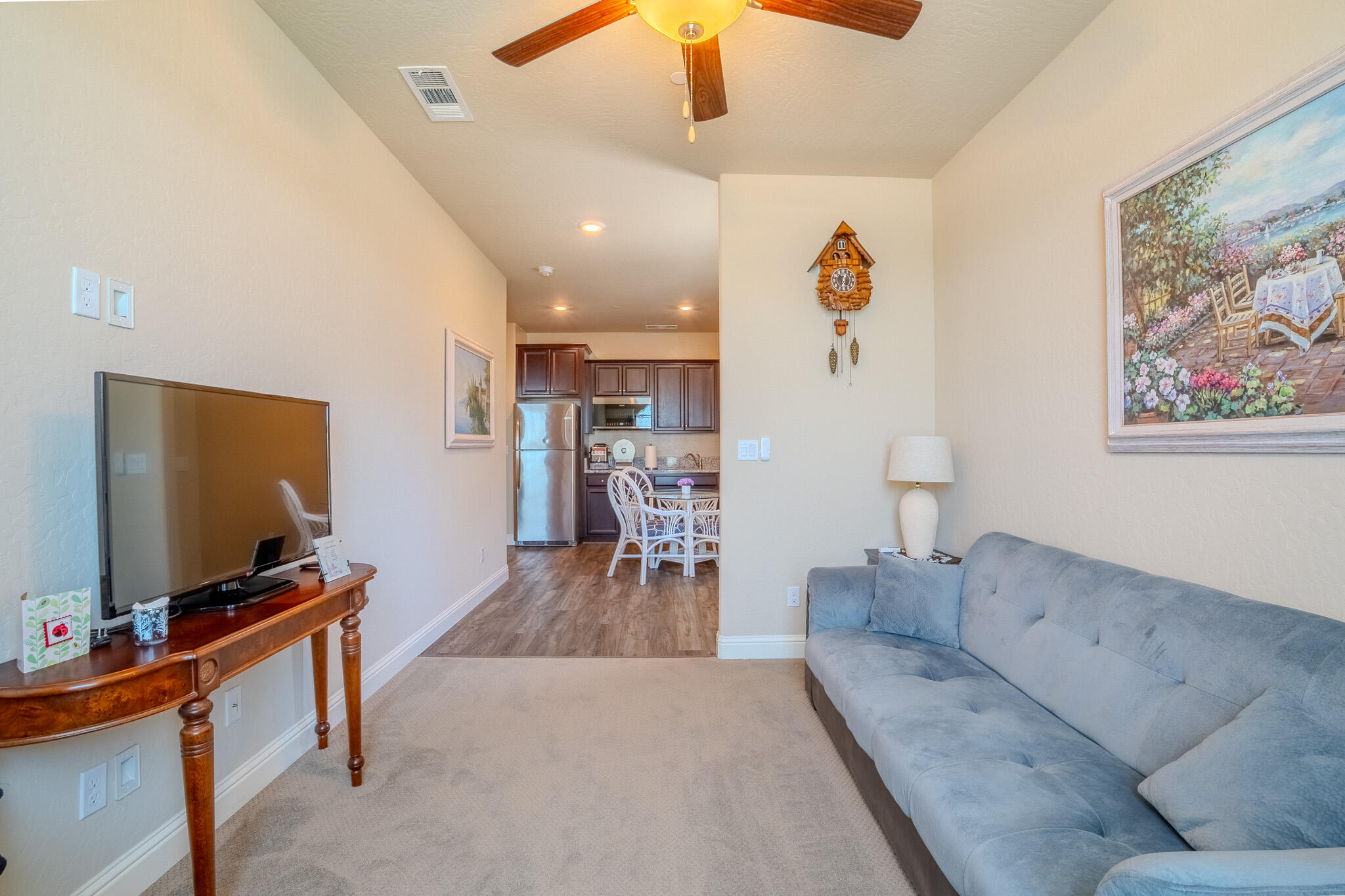 804 S Simon St, Visalia, CA 93292