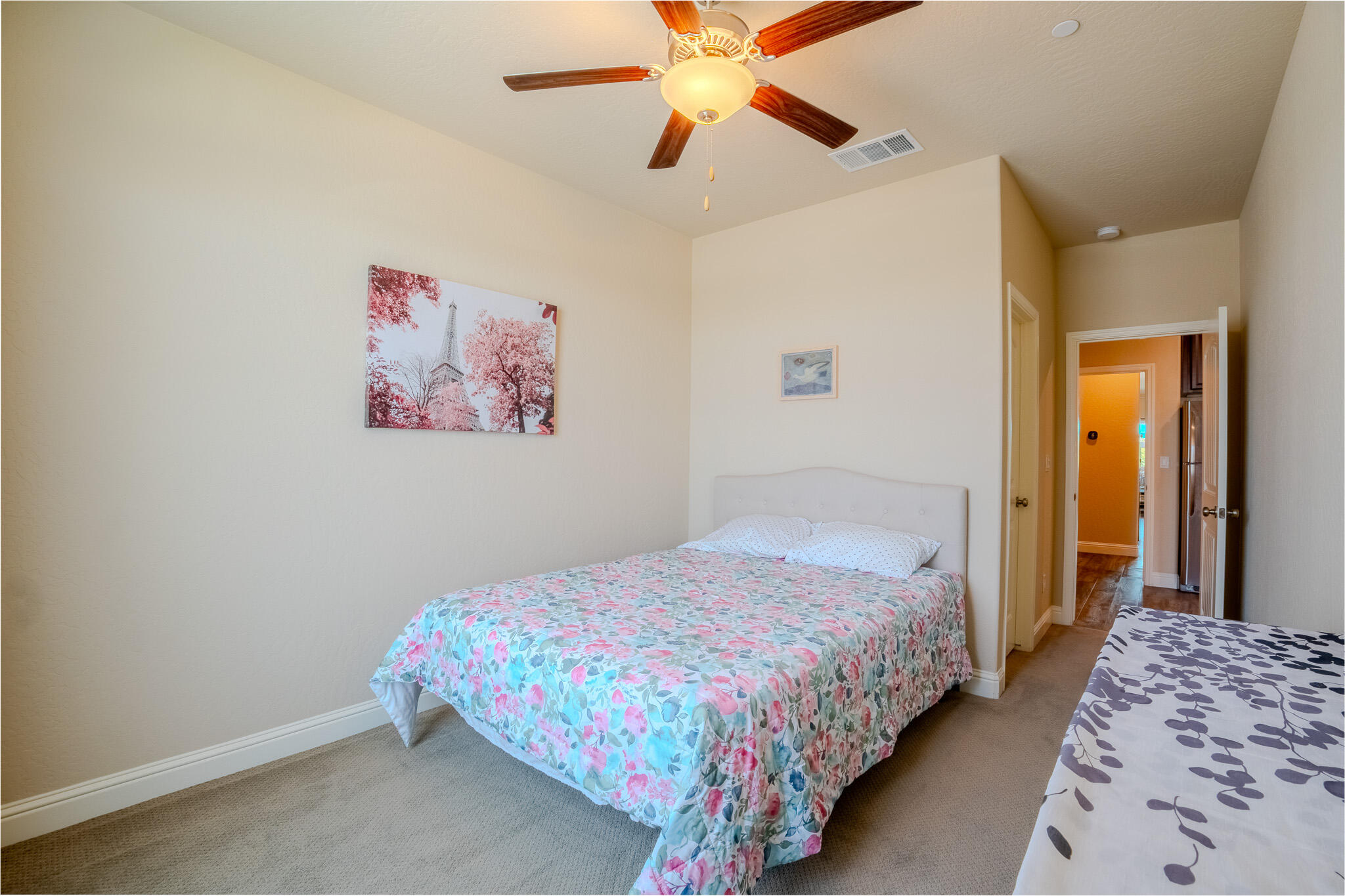 804 S Simon St, Visalia, CA 93292