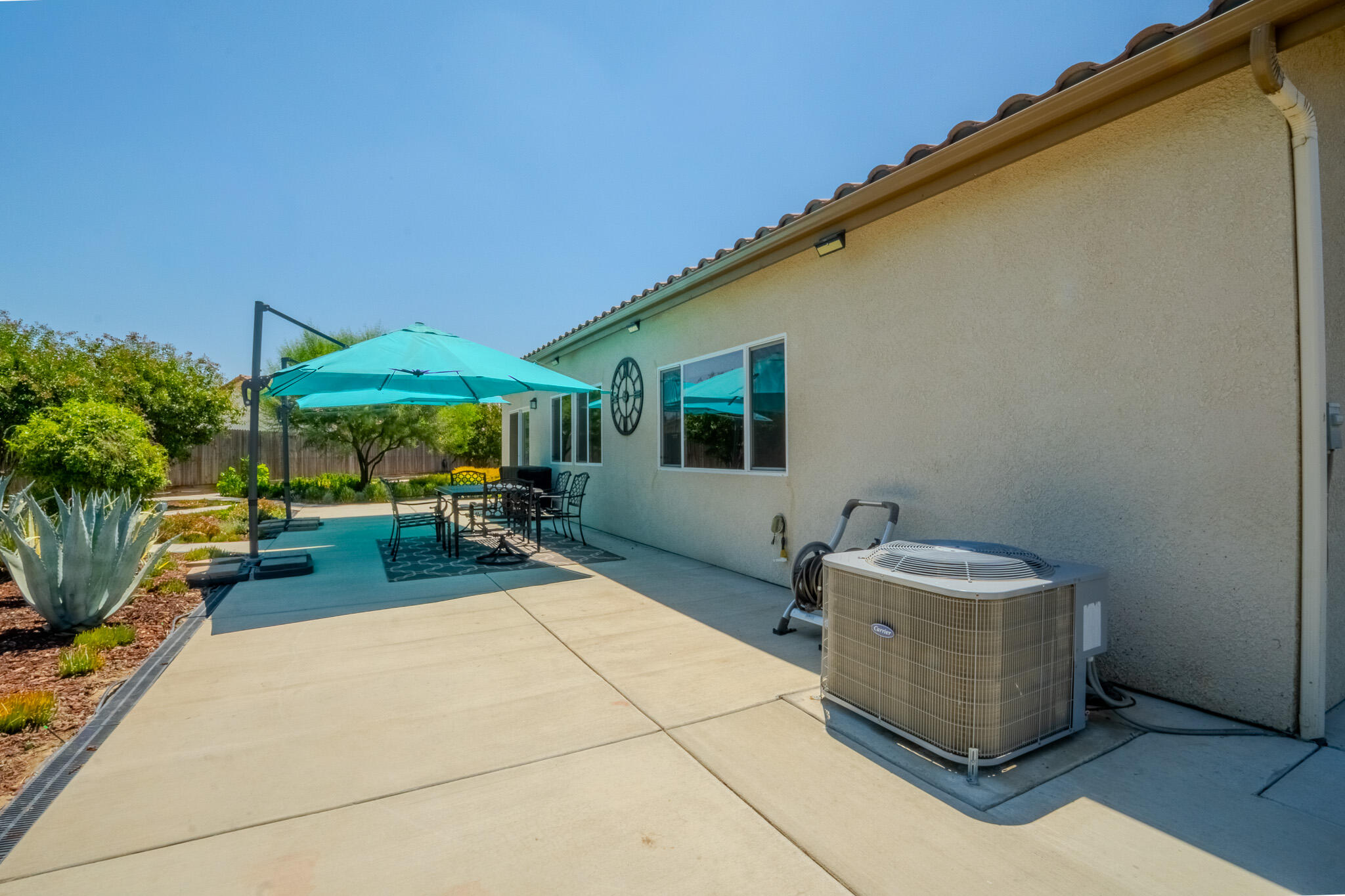 804 S Simon St, Visalia, CA 93292