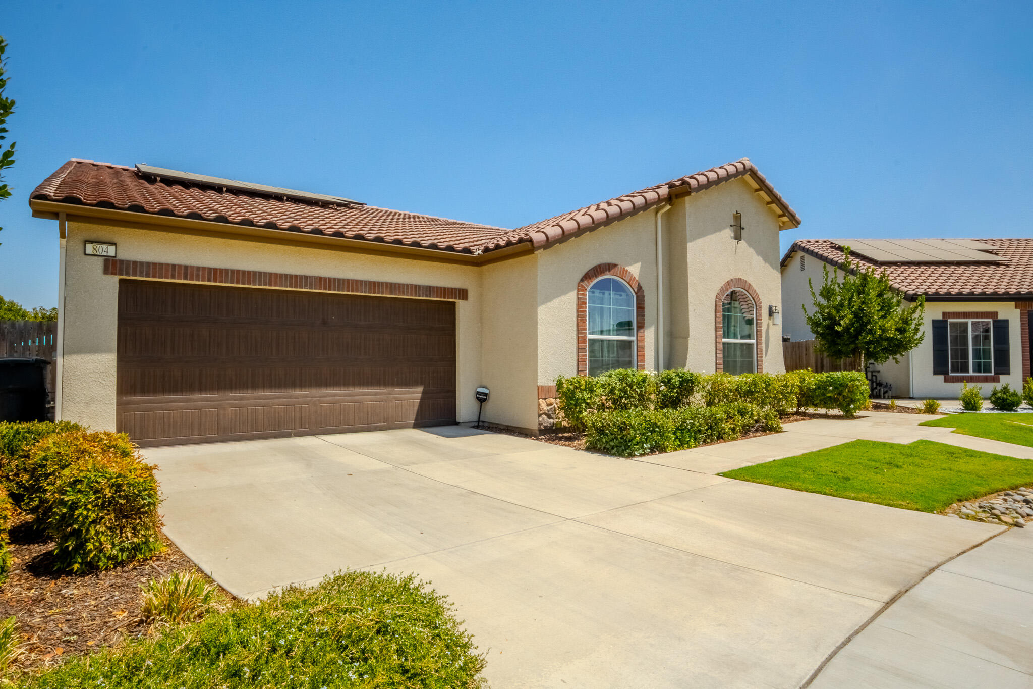 804 S Simon St, Visalia, CA 93292