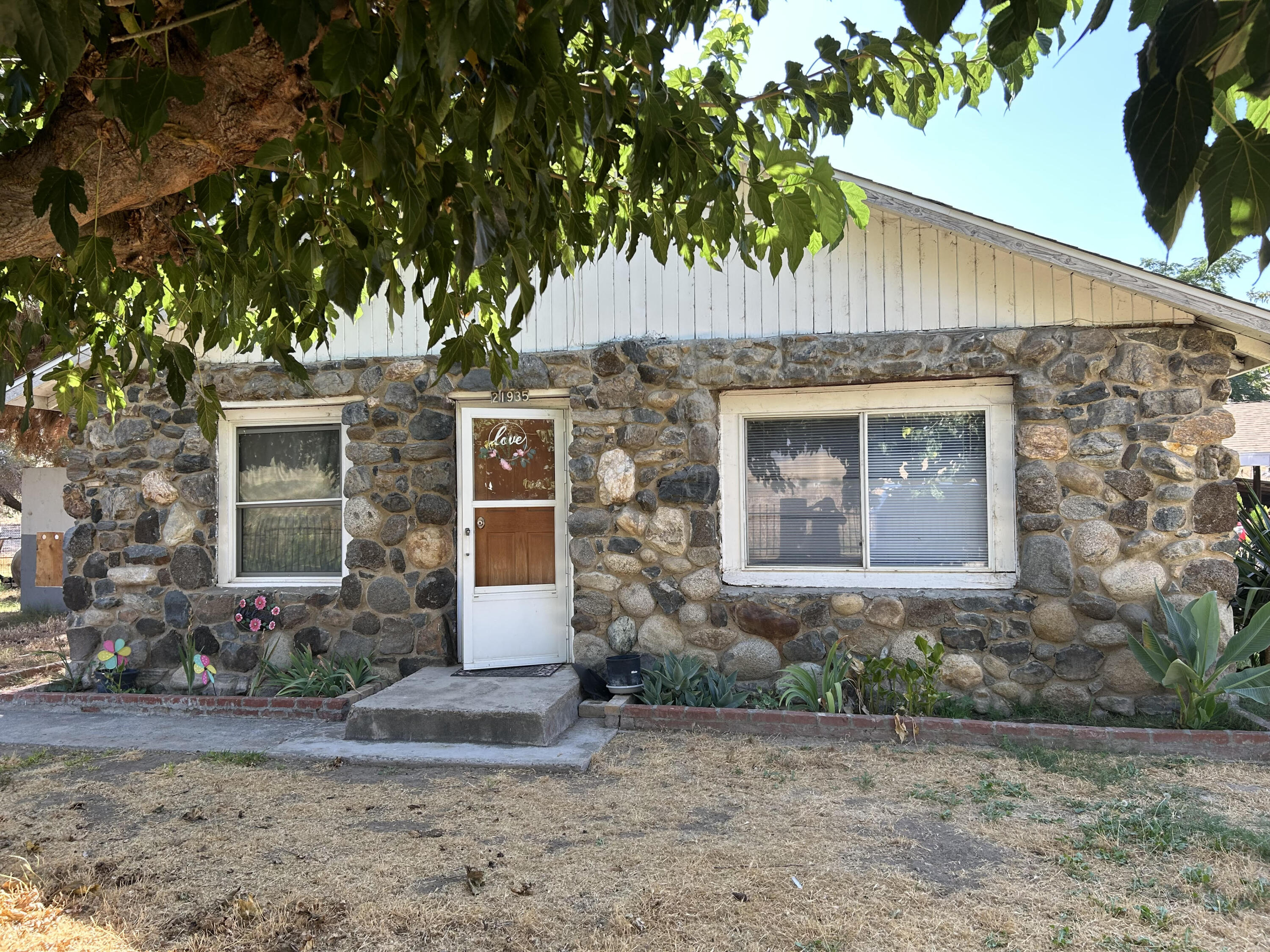 21935 Rd 252, Lindsay, CA 93247