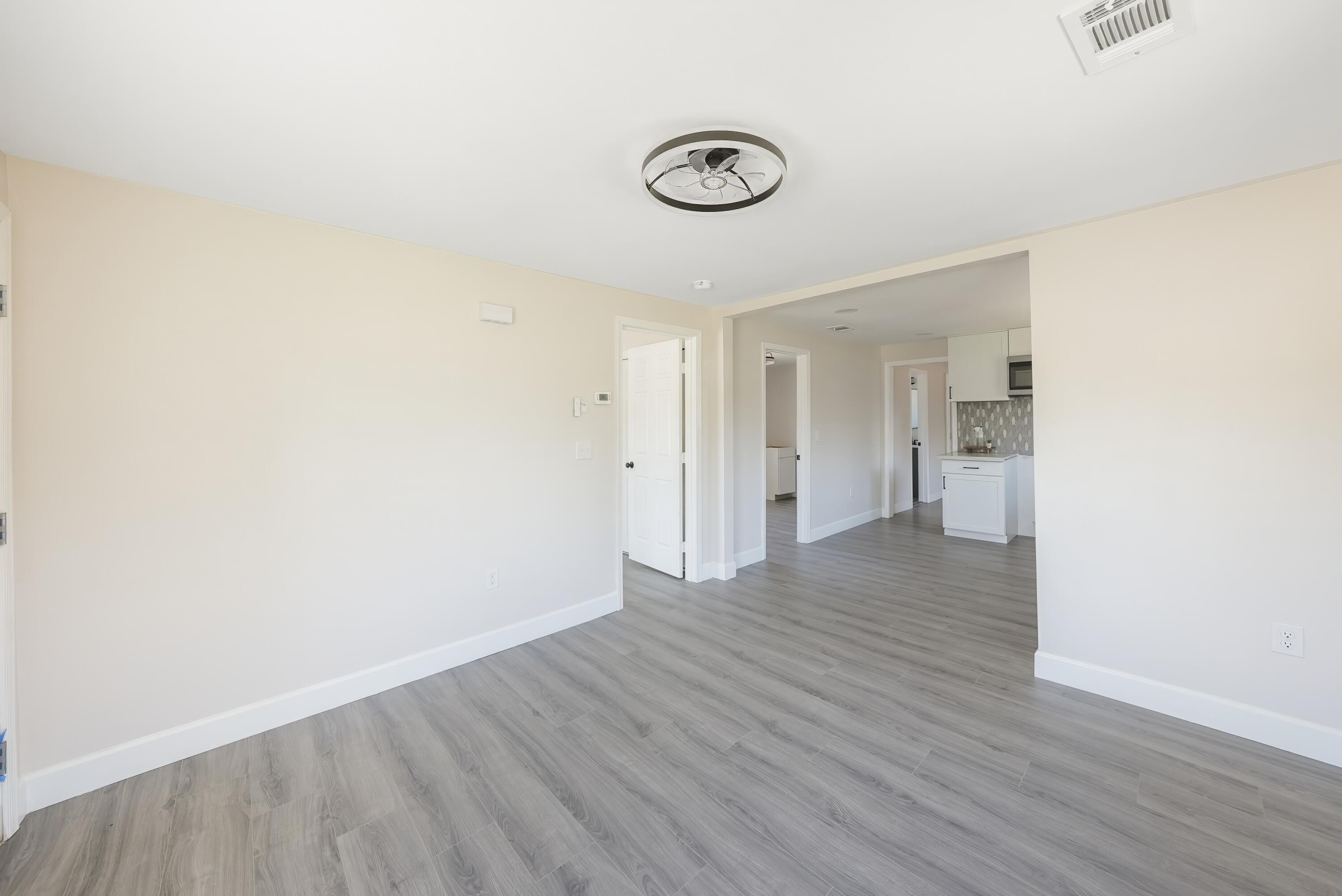 20352 4th St, Stratford, CA 93266