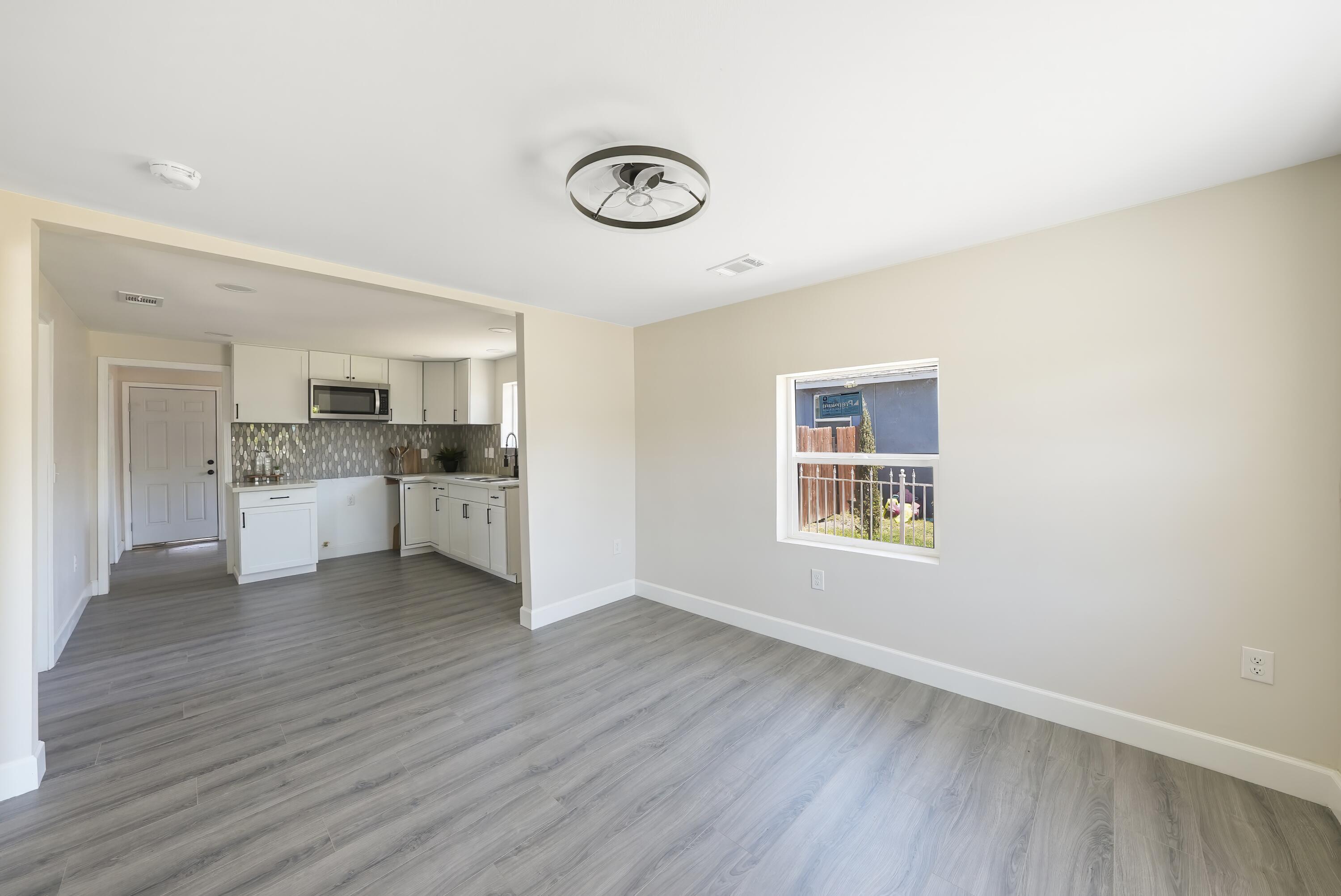 20352 4th St, Stratford, CA 93266