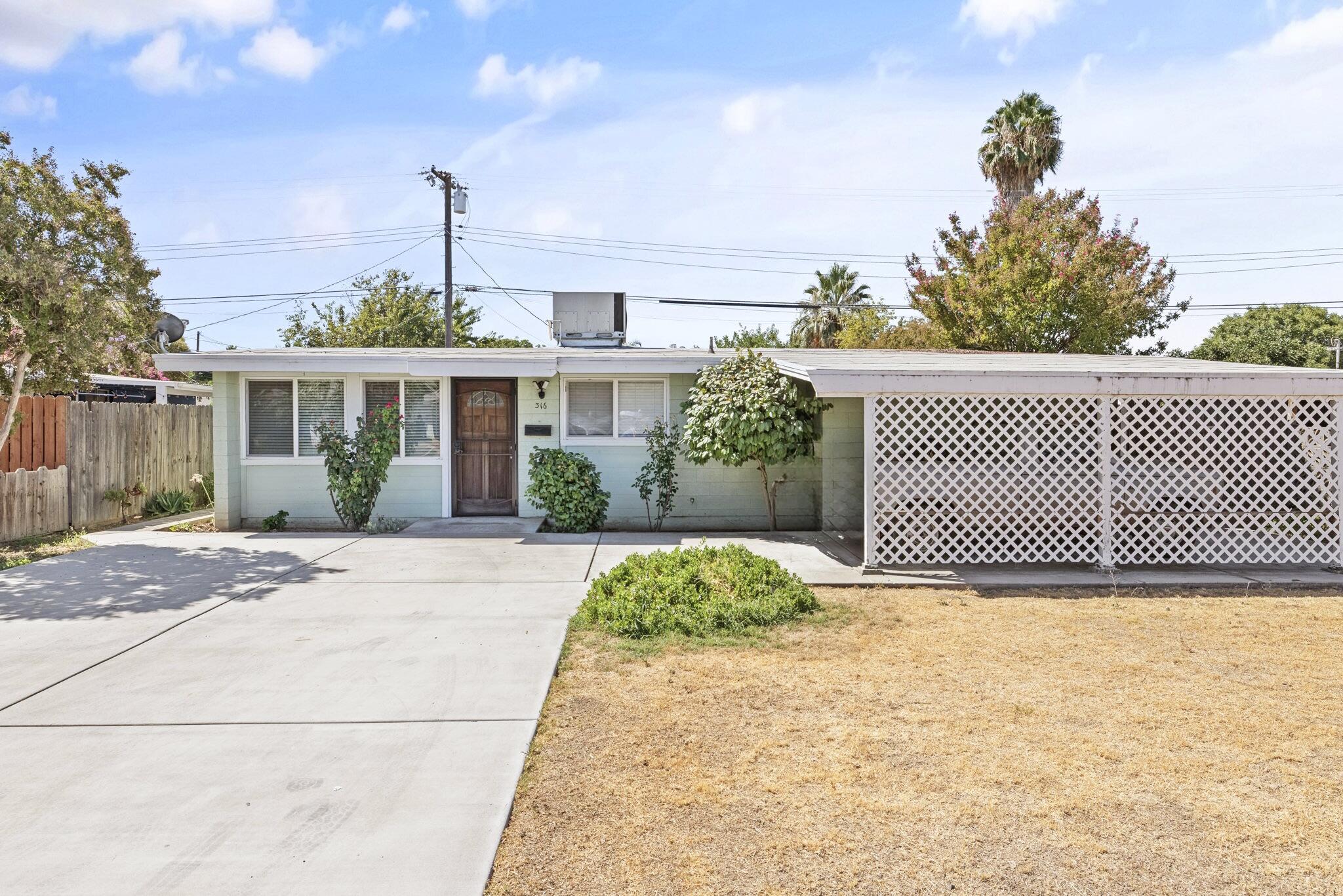 316 Peach Dr, Exeter, CA 93221