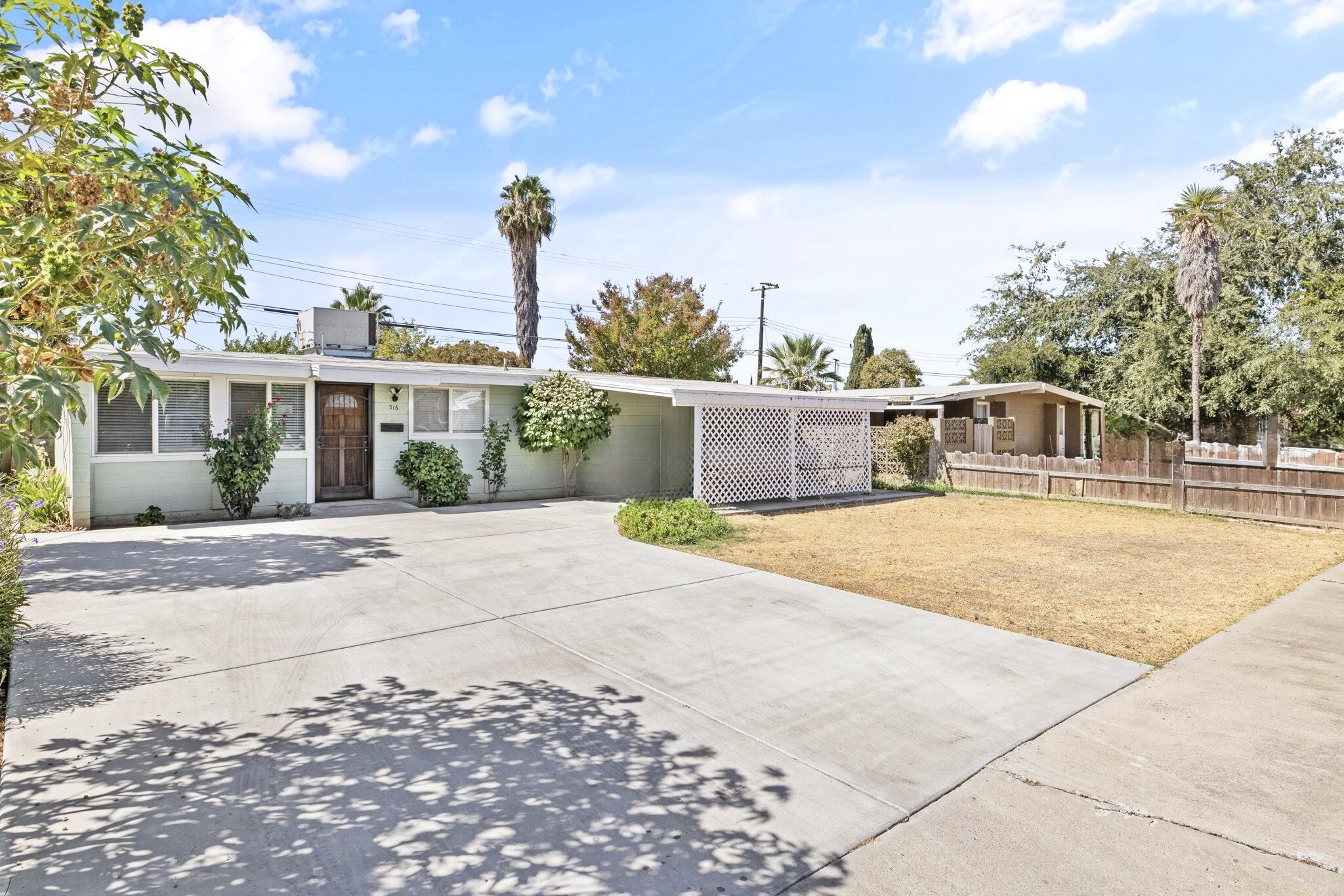 316 Peach Dr, Exeter, CA 93221