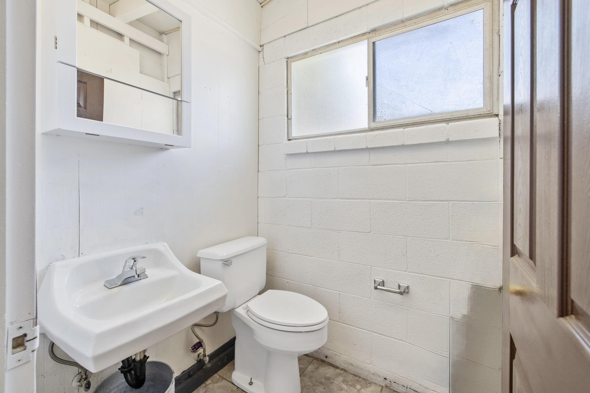 316 Peach Dr, Exeter, CA 93221