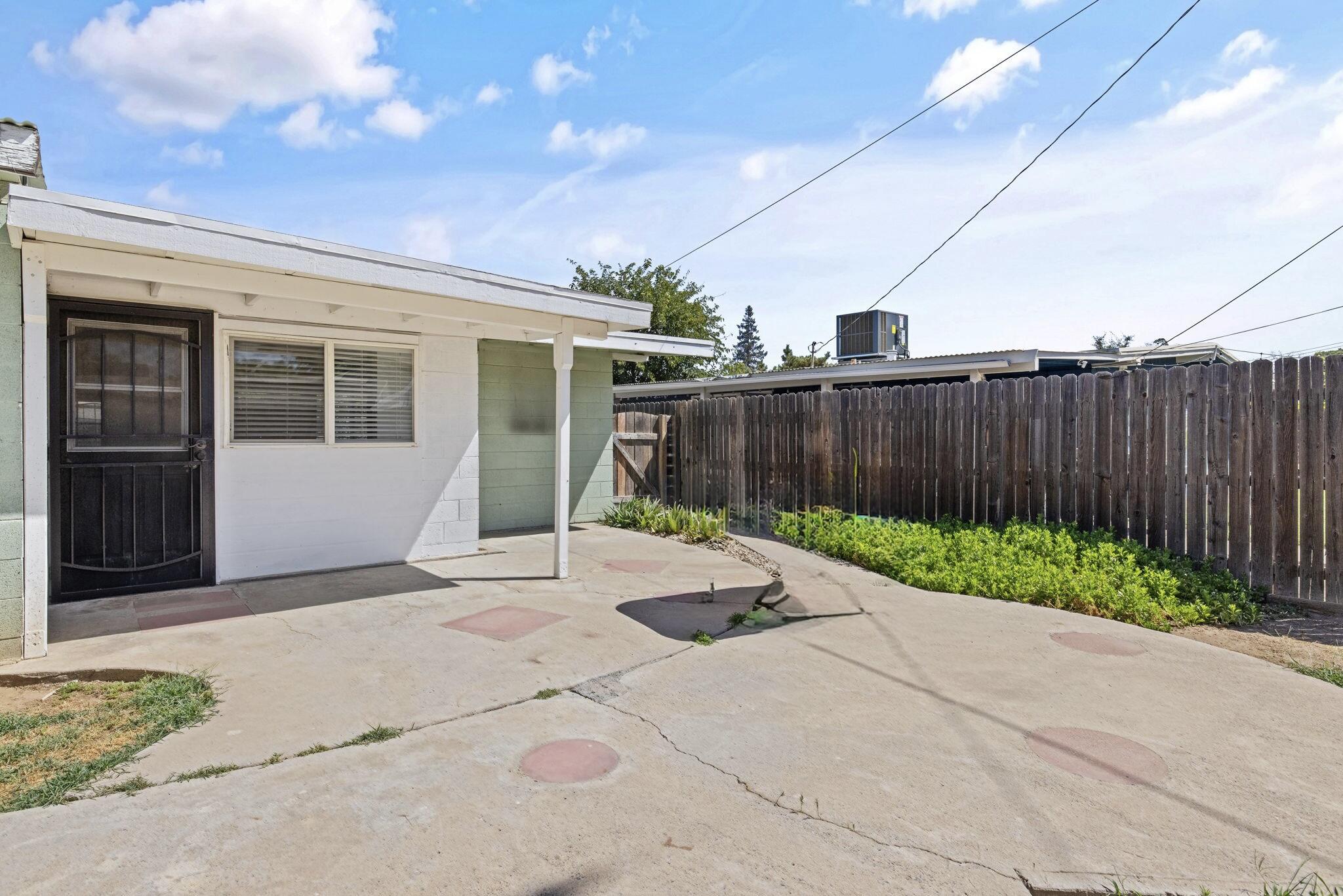 316 Peach Dr, Exeter, CA 93221