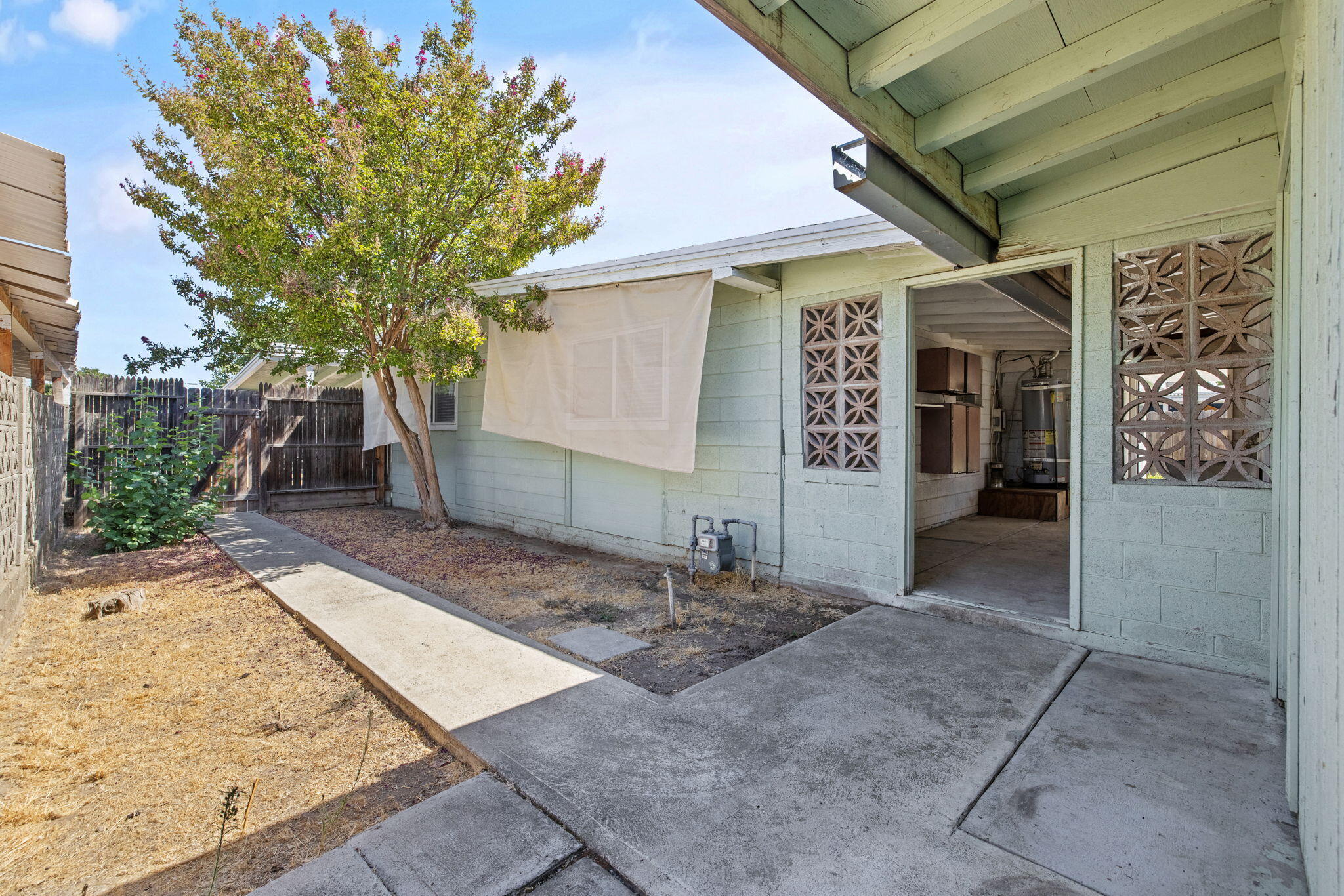 316 Peach Dr, Exeter, CA 93221