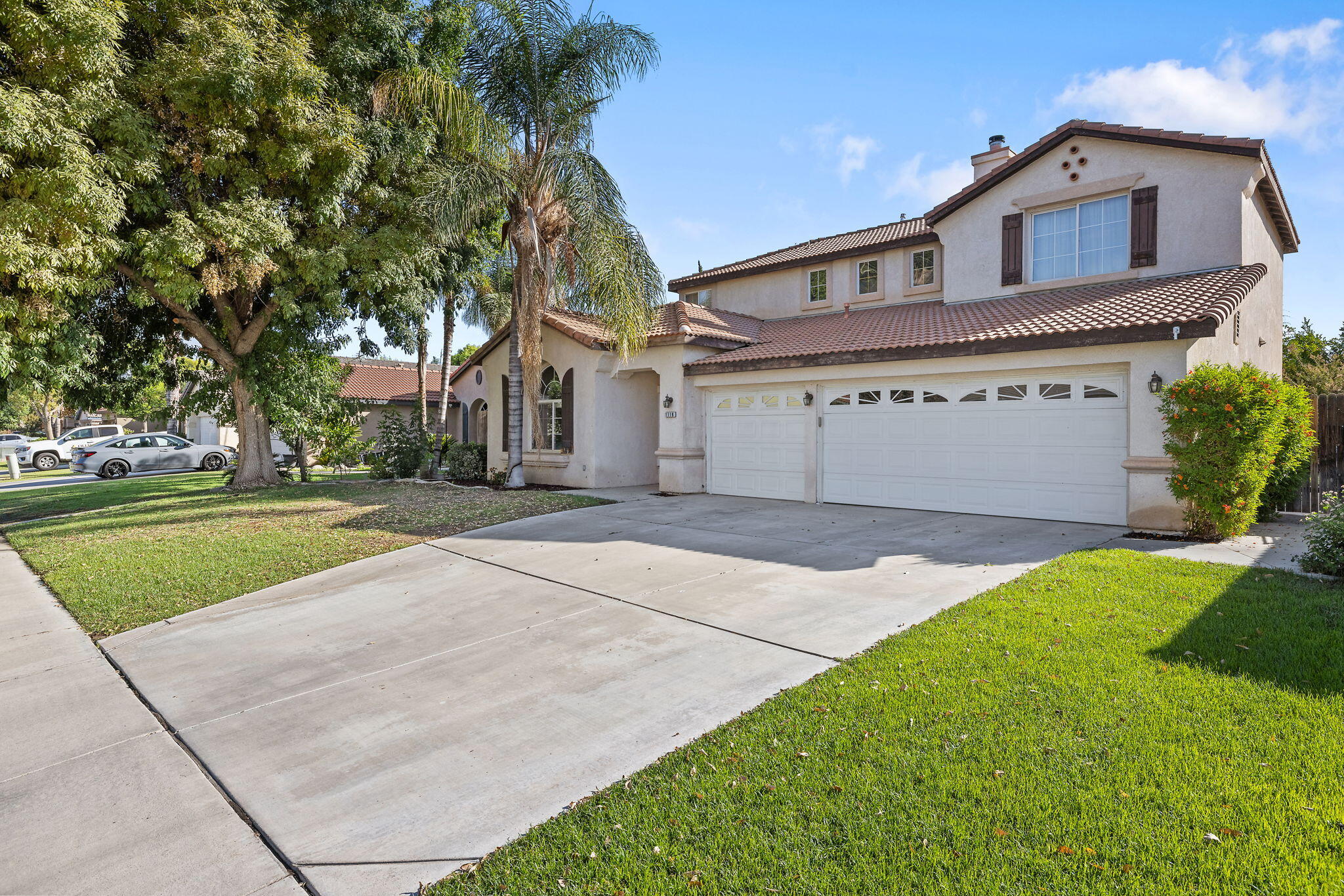 1118 Bluestone River Way, Bakersfield, CA 93311