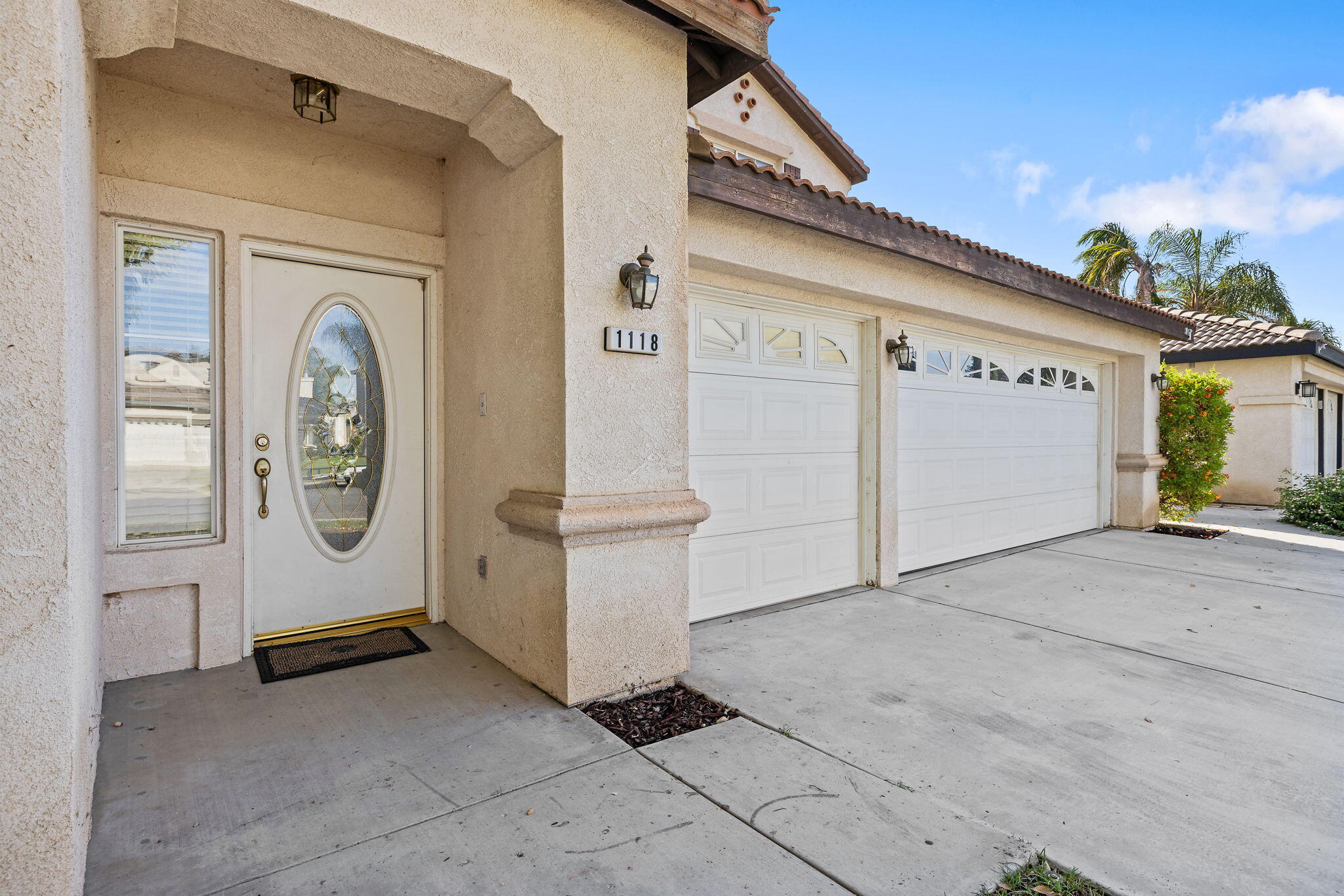 1118 Bluestone River Way, Bakersfield, CA 93311